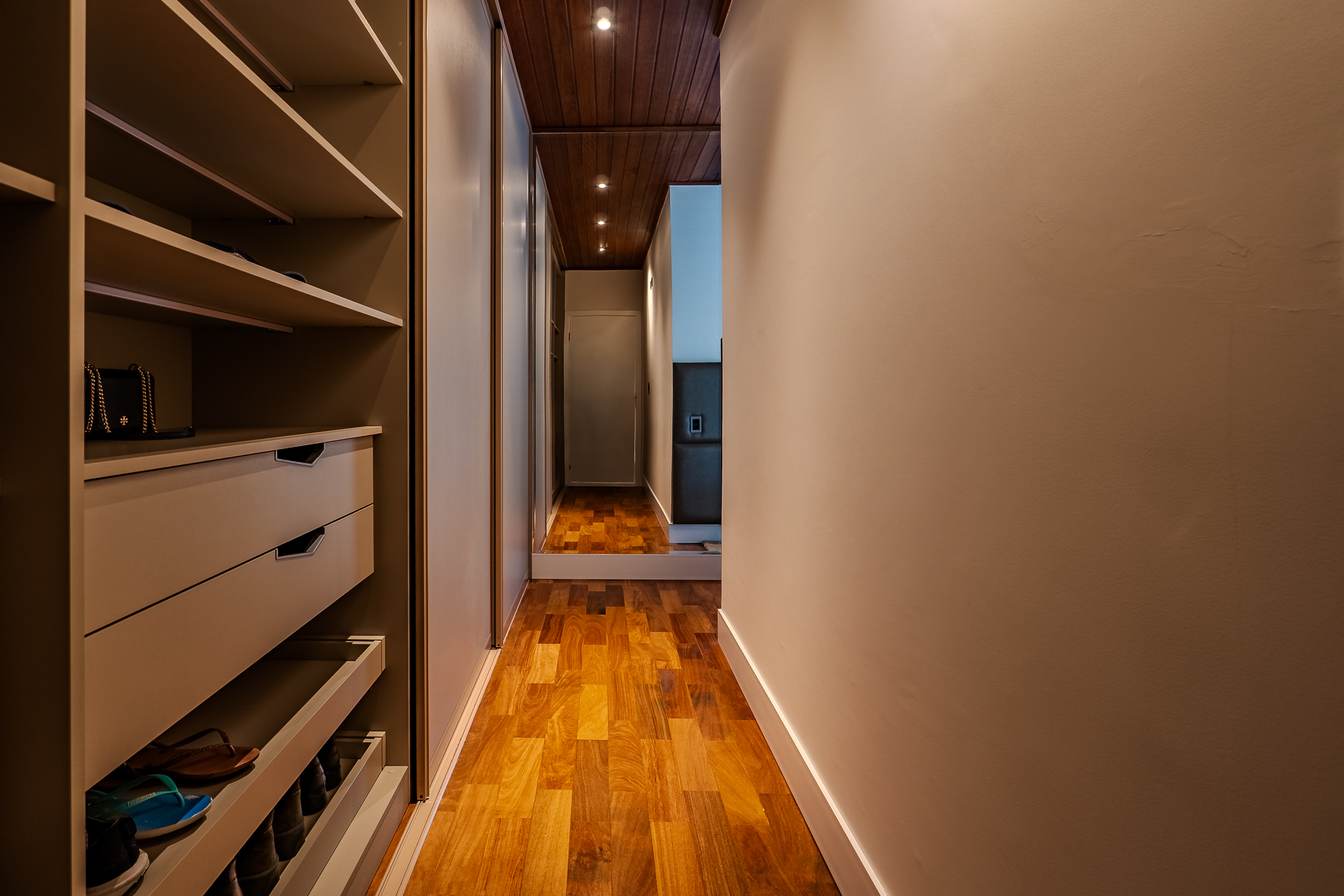 Mansão à venda com 5 suítes no Condomínio Reserva Figueiredo em Campos do Jordão/SP. 