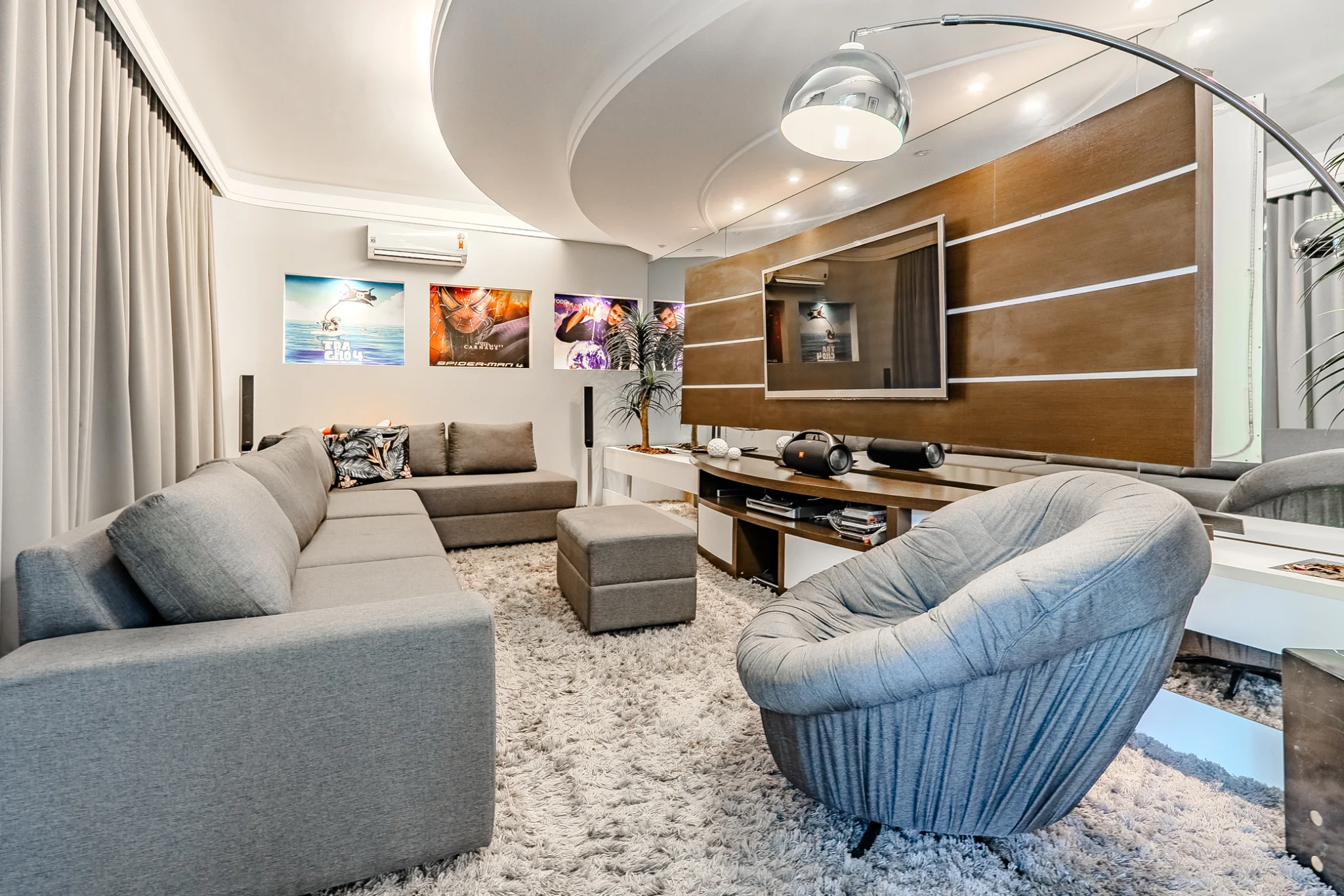 Casa à venda com 3 dormitórios no Campos do Conde III em Tremembé/SP. 