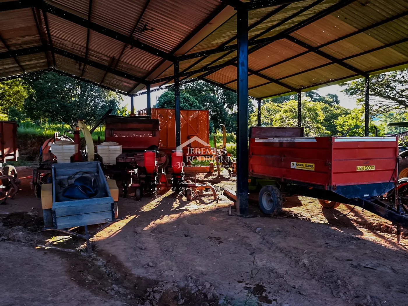 Fazenda à venda com 919,6 hectares em Cachoeira Paulista/SP.