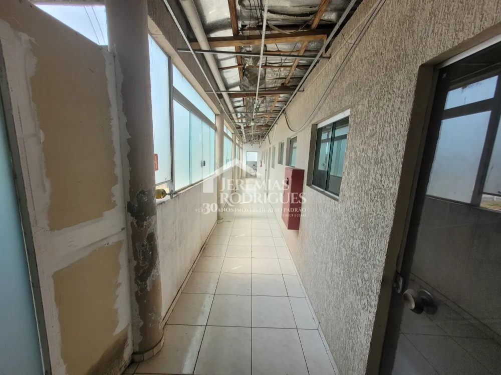 Prédio comercial com 30 salas individuais  -  Chácara da Galega - Pindamonhangaba/SP.