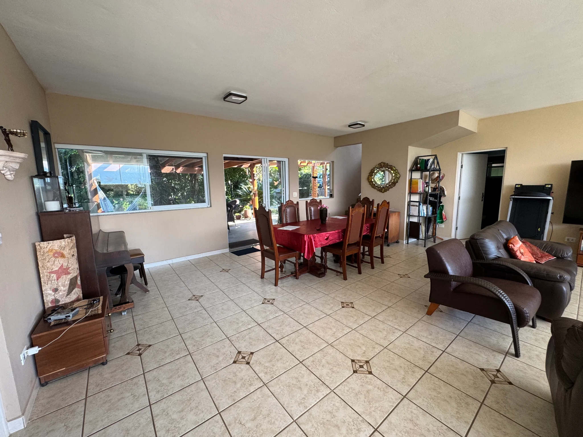 Casa à venda com 6 suítes no Condomínio Caçandoca em Ubatuba/SP