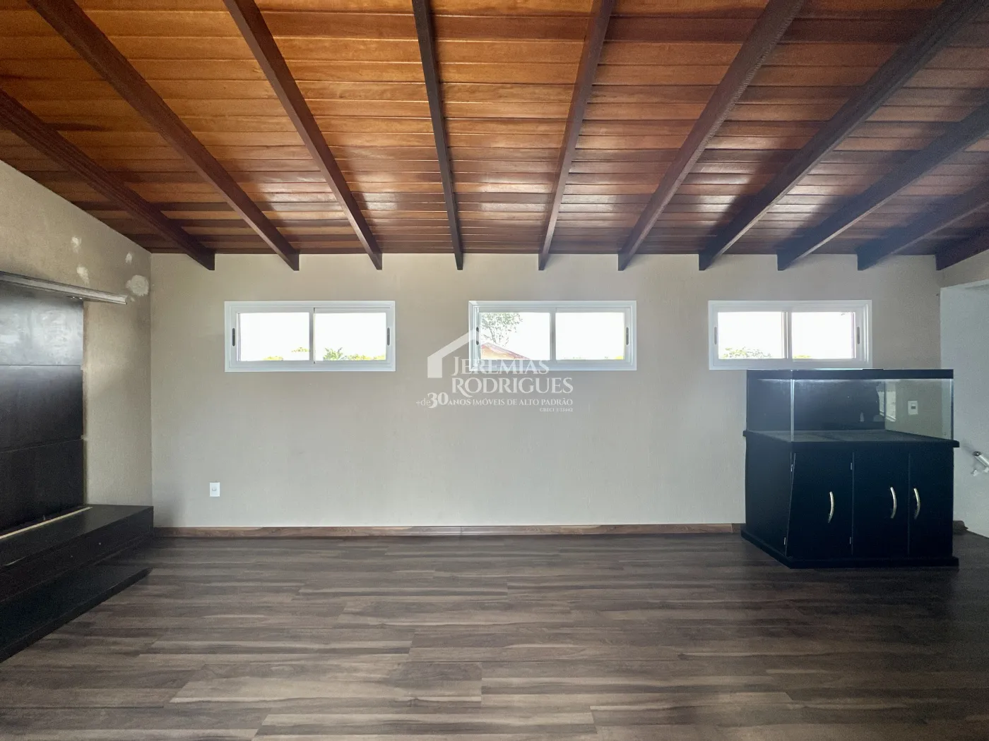 Sobrado com 3 dormitórios, 302 m2 - Condomínio Campos do Conde II - Tremembé/SP.