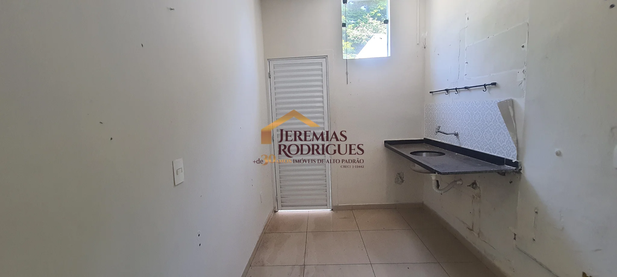Ponto Comercial para locação e venda na Avenida Itália bairro Independência em Taubaté/SP. - foto 9