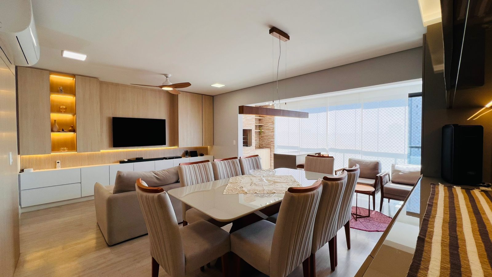 Apartamento à venda com 3 dormitórios, 109 m² no Condomínio Lucca em Taubaté/SP.