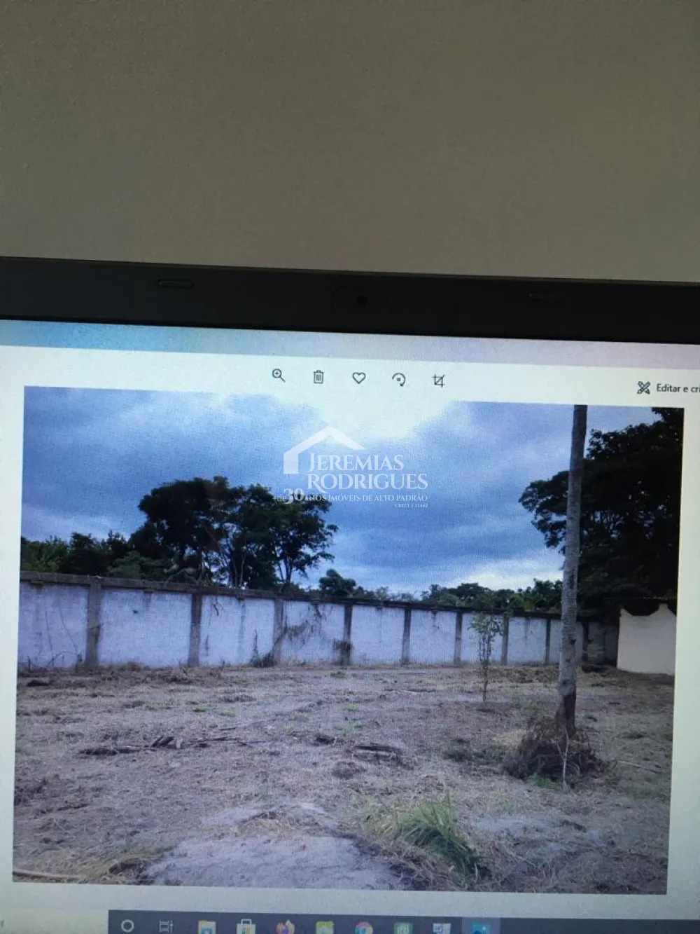 Terreno Área - Quiririm Residencial ou Comercial para Venda em Taubaté