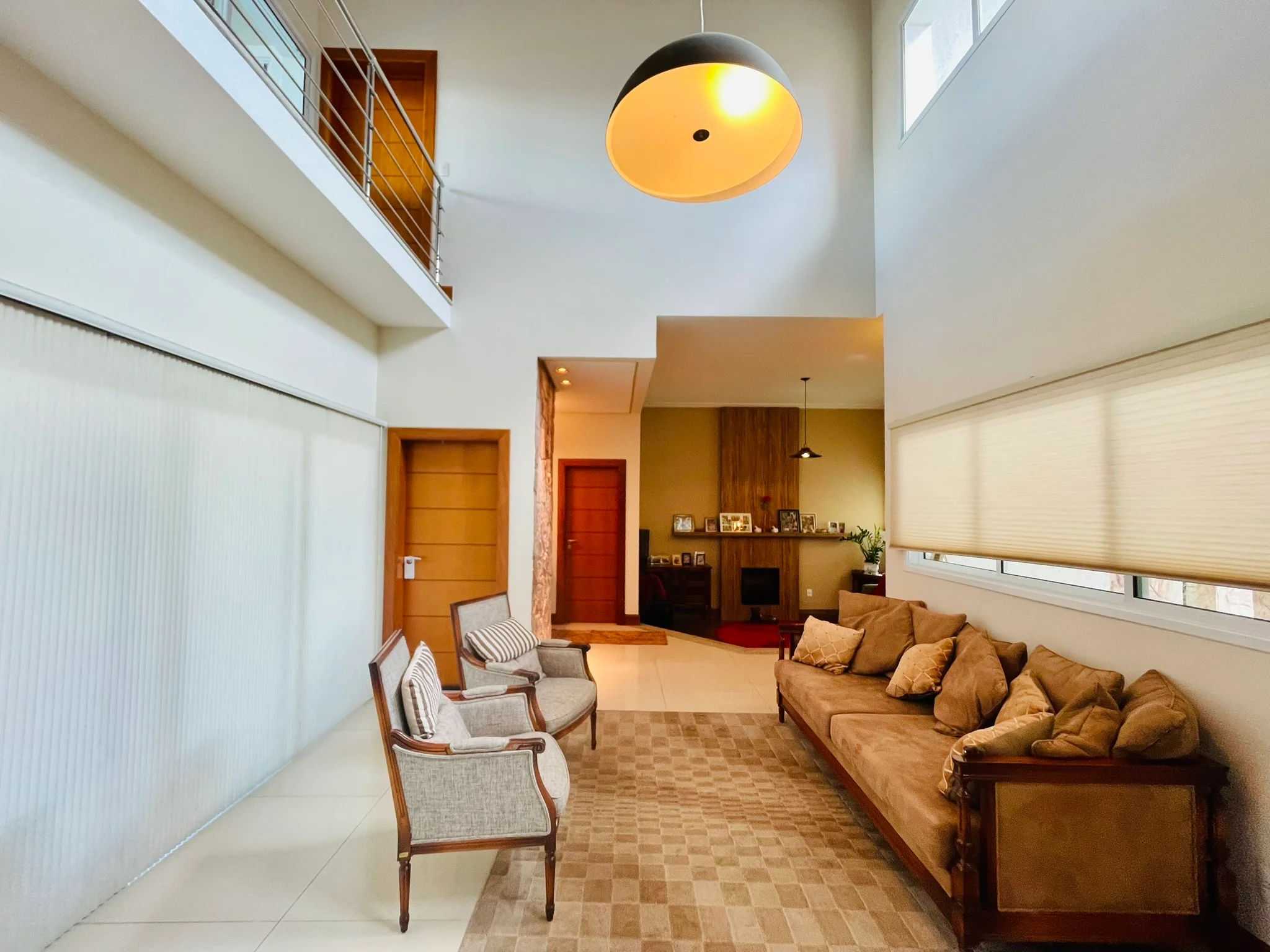 Casa à venda com 4 dormitórios no Condomínio Campos do Conde II em Tremembé/SP.