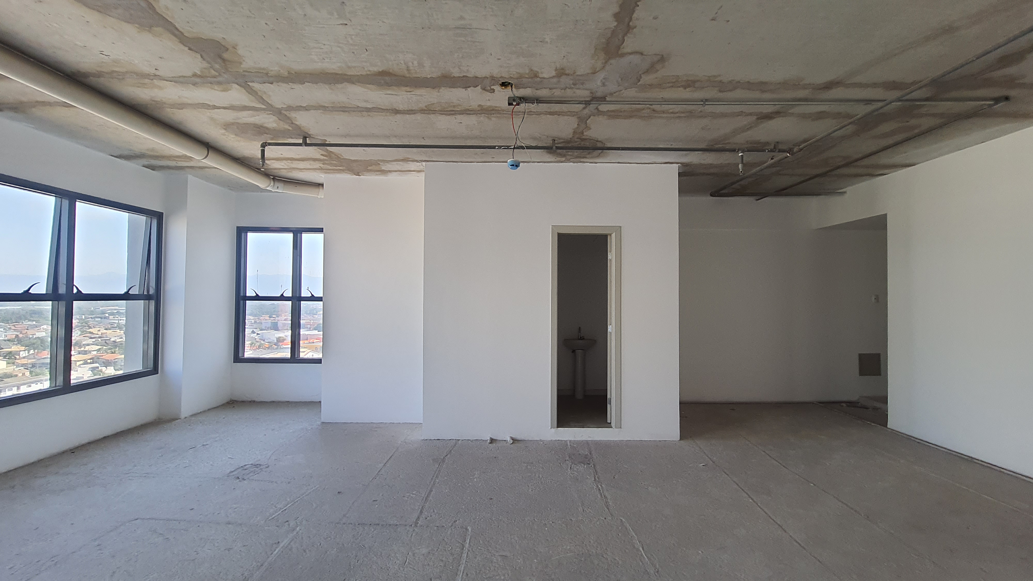 Sala comercial à venda, 62 m² no Edifício The One Office Tower em Taubaté/SP.