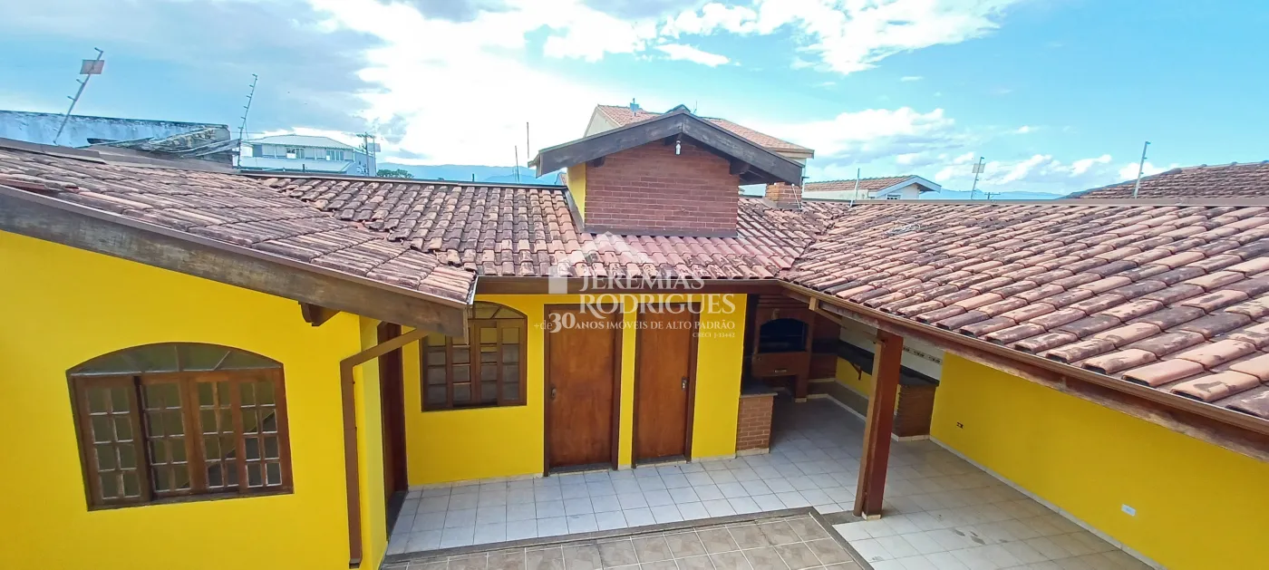 Casa com 4 dormitórios, 250 m² - Vila Rica - Pindamonhangaba/SP