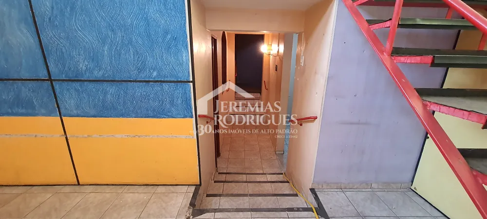 Prédio comercial com 310 m² -  Independencia - Taubaté/SP