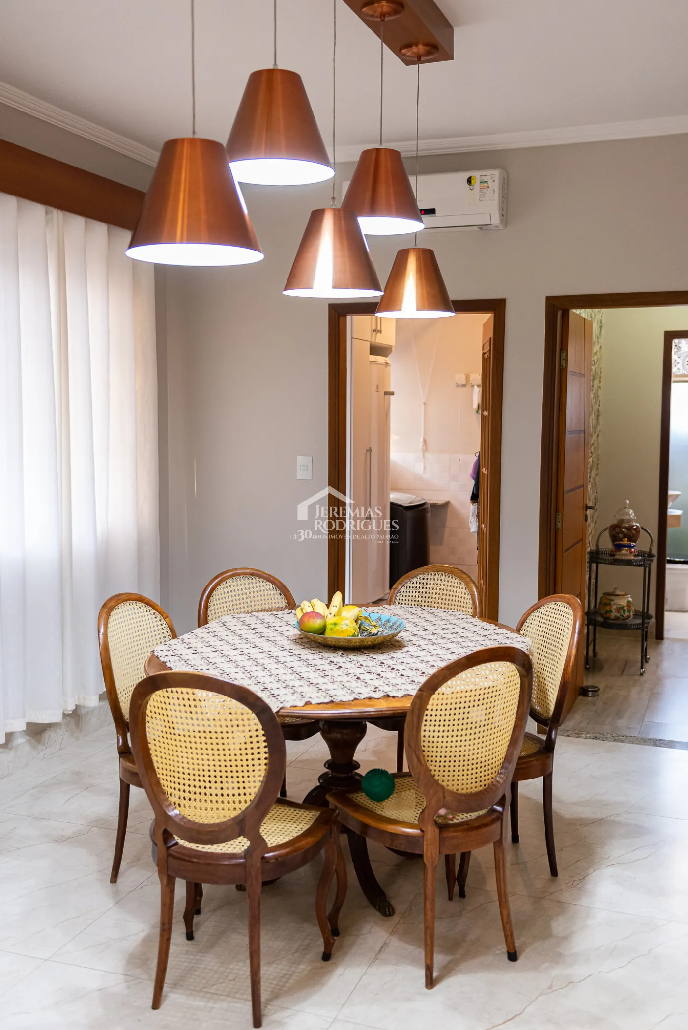 Casa à venda no Condomínio Colonial Village I em Pindamonhangaba/SP