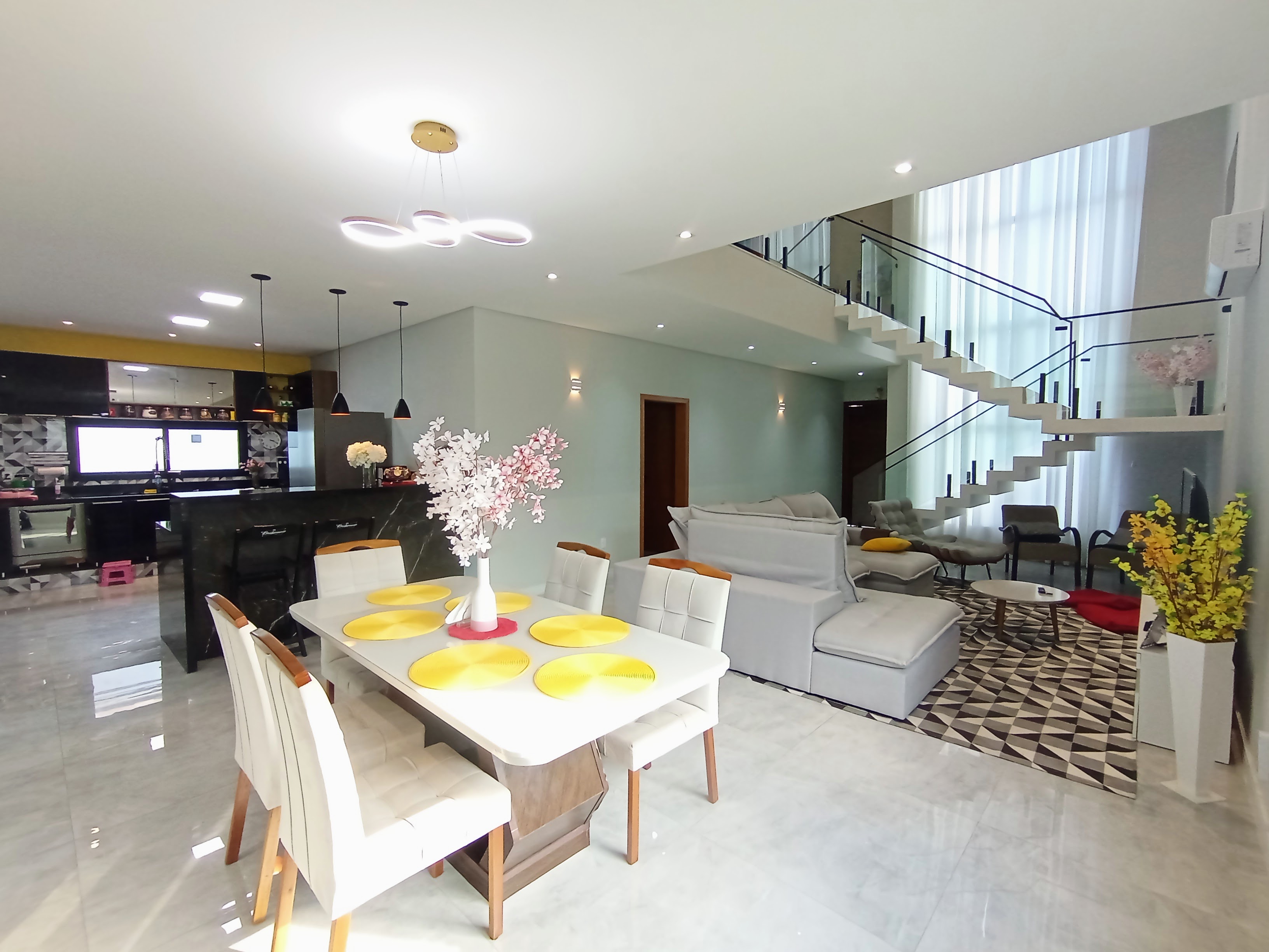 Casa à venda com 4 dormitórios no Condomínio Cyrela Landscape em Taubaté/SP.