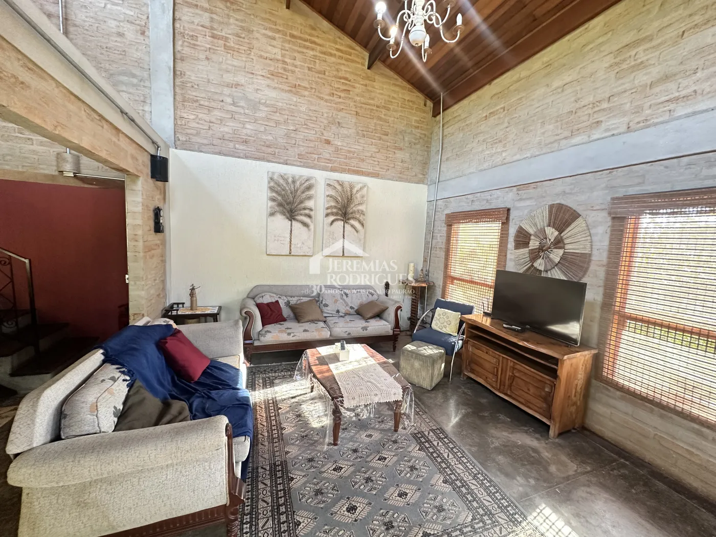 Casa à venda com 3 suítes no Centro em Santo Antônio do Pinhal/SP