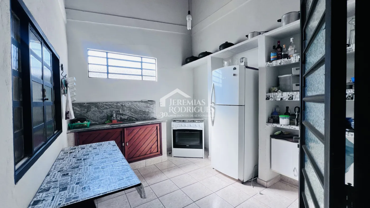 Chácara com 3 dormitórios, 500 m² - Cidade de Deus - Taubaté/SP