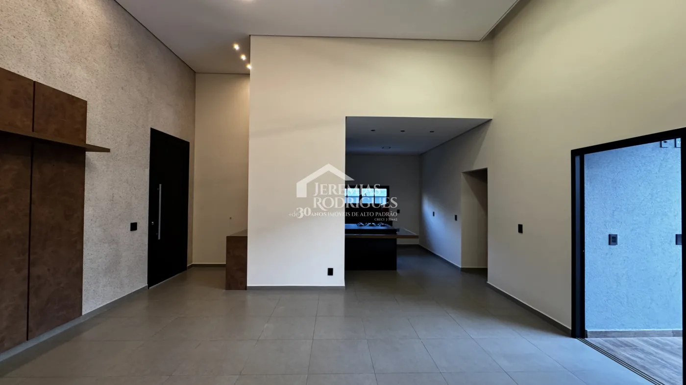 Casa para venda e locação com 3 dormitórios no Condomínio Reserva dos Lagos em Pindamonhangaba/SP.