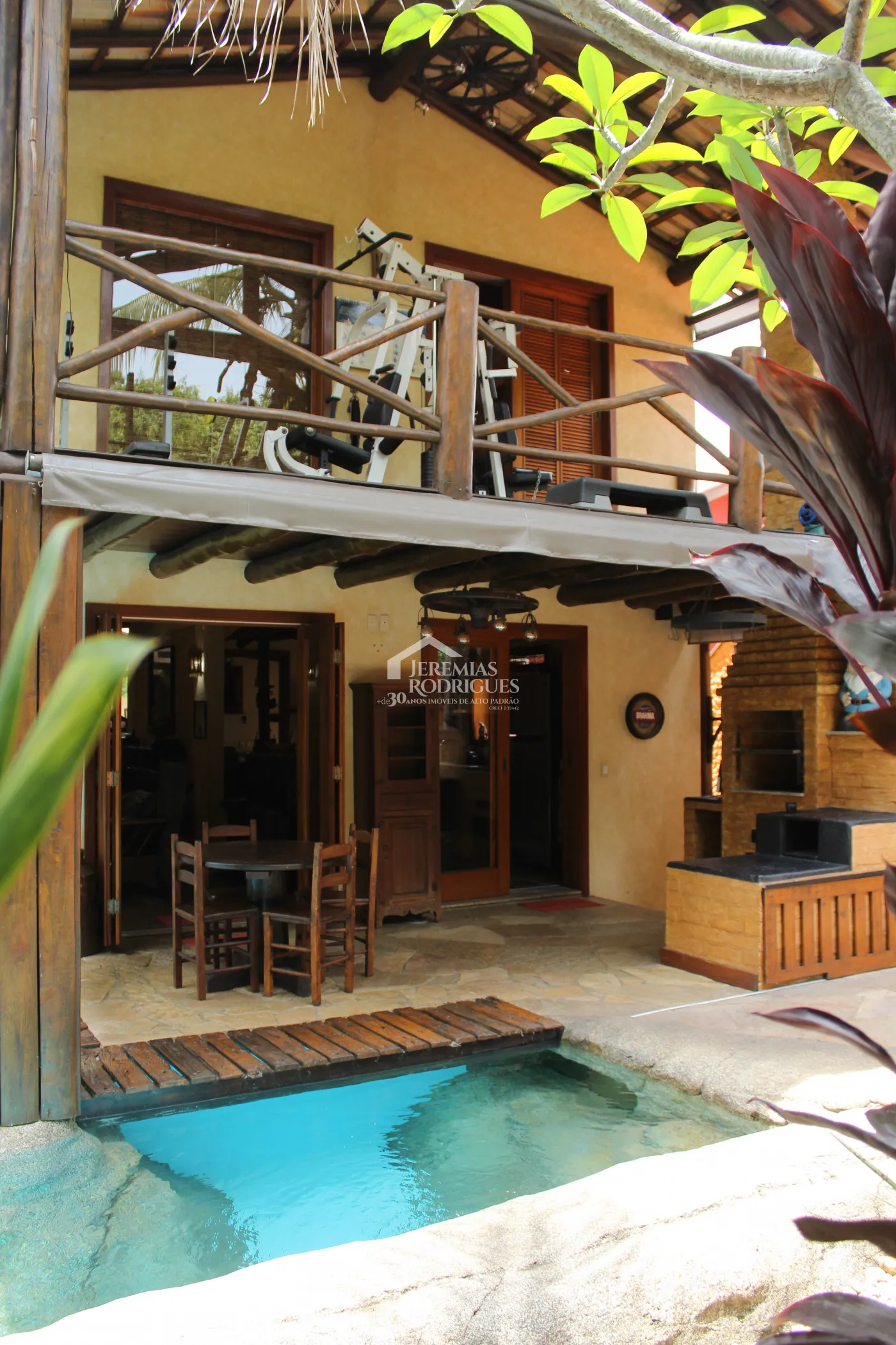 Casa para venda e locação com 5 dormitórios no Condomínio Taubaté Village em Taubaté/SP.