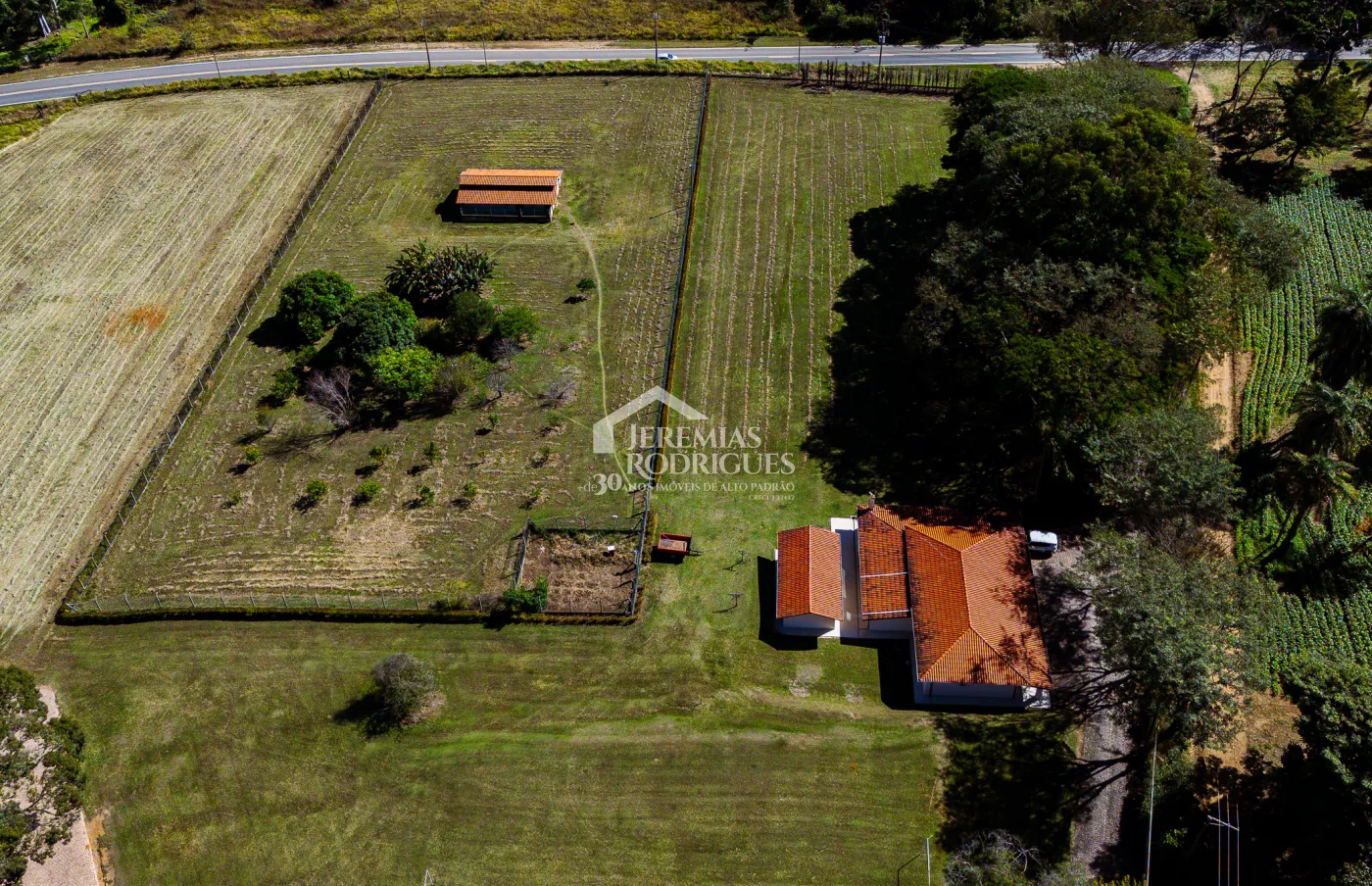 Fazenda à venda com 183.000 m² em Campinas/SP.