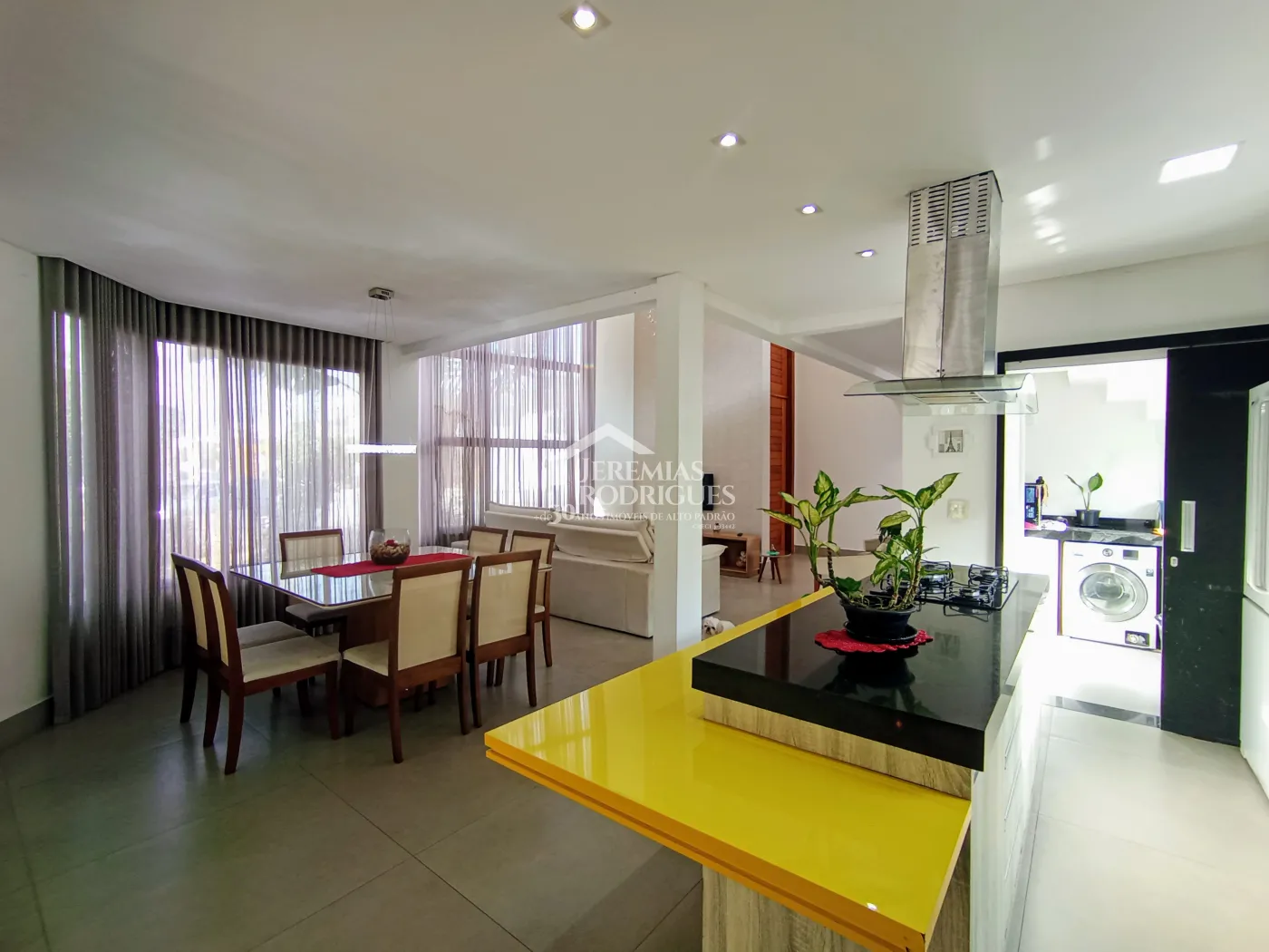 Casa para venda com 3 suítes no Condomínio Morada do Visconde em Tremembé/SP