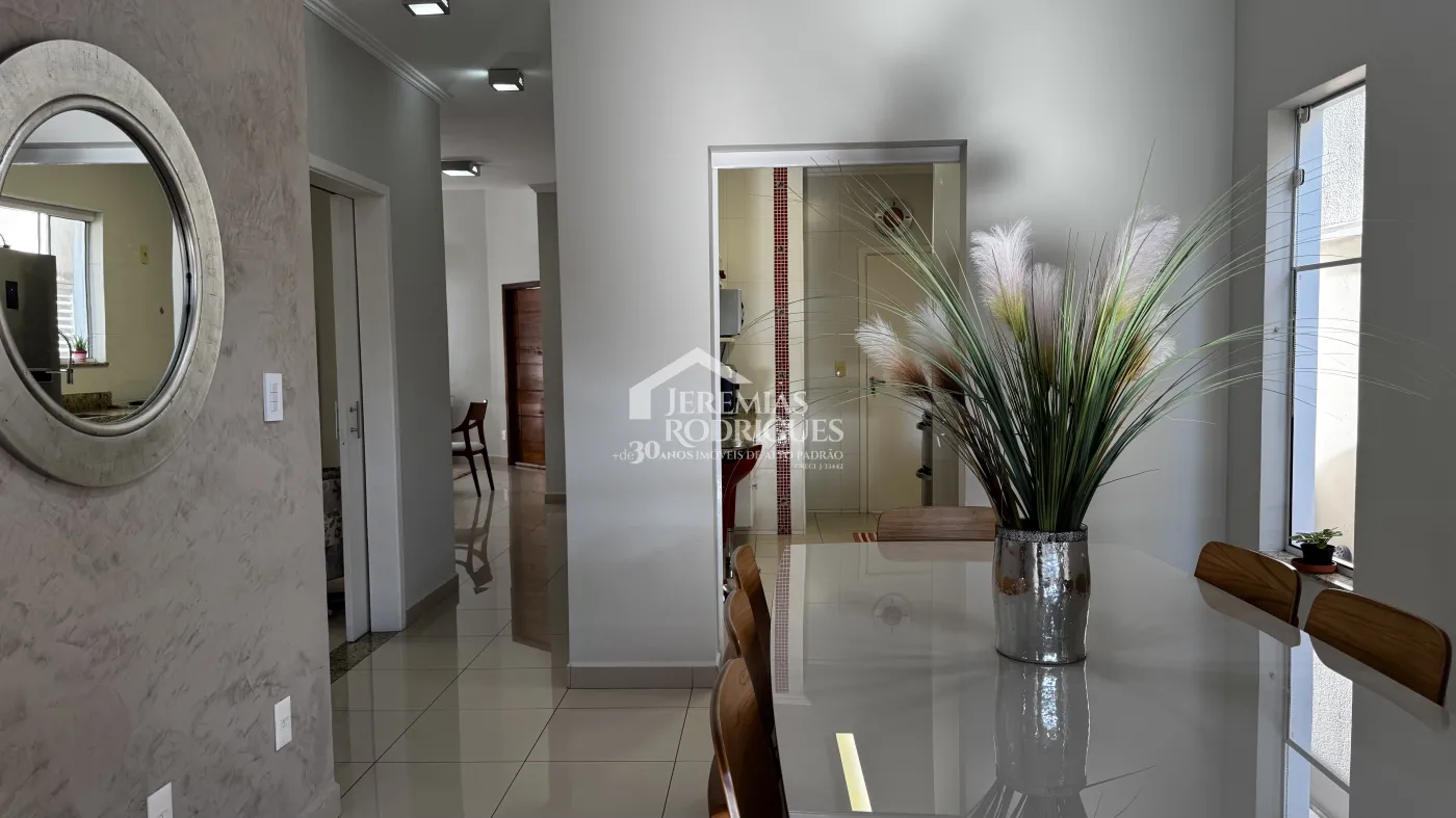 Casa à venda com 3 dormitórios no Condomínio Campos do Conde II em Tremembé/SP