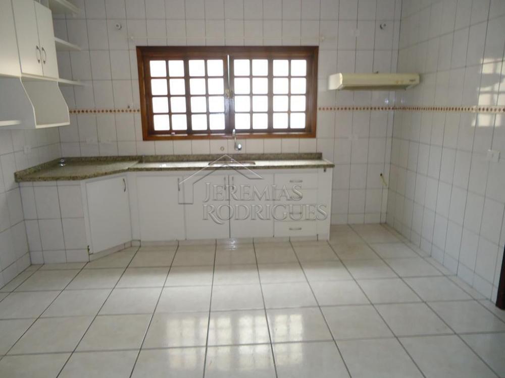 Casa à venda no Condomínio Taubaté Village