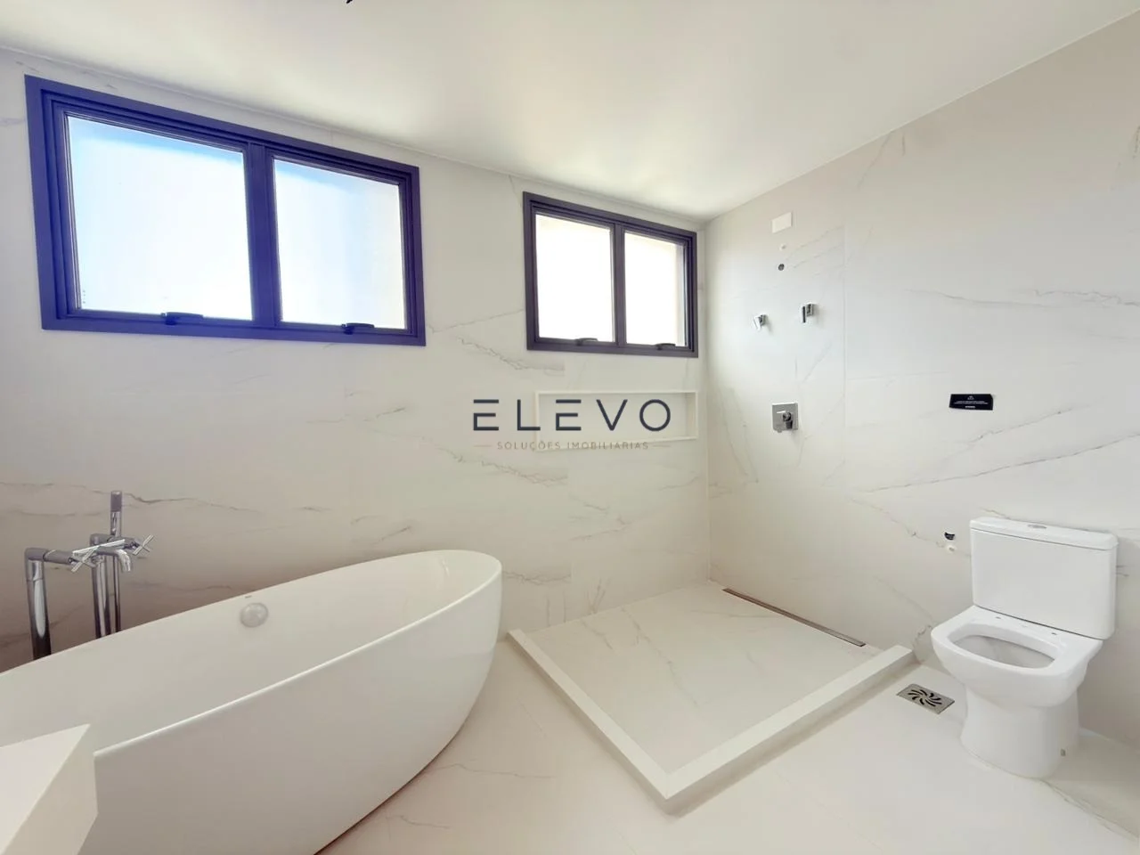 Apartamento à Venda no Plaenge Signature Maringá | 3 Suítes | Proximo a Catedral