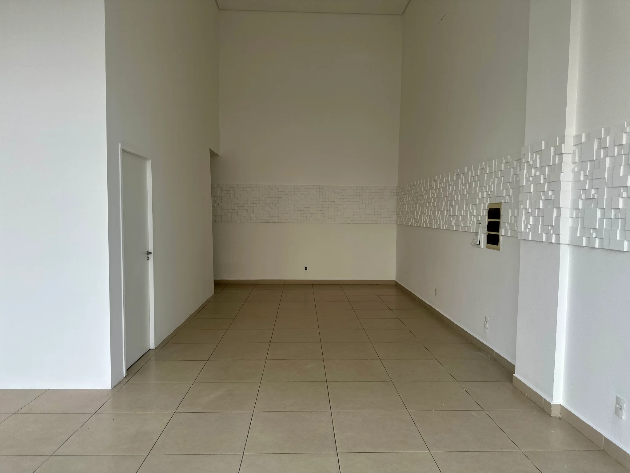 Ponto Comercial disponível para locação no Edifício Office Way em Taubaté/SP