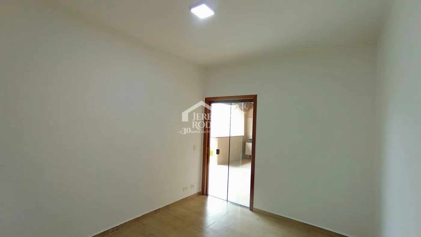 Casa para venda e locação com 3 dormitórios no Condomínio Pontal da Amizade em Taubaté/SP.