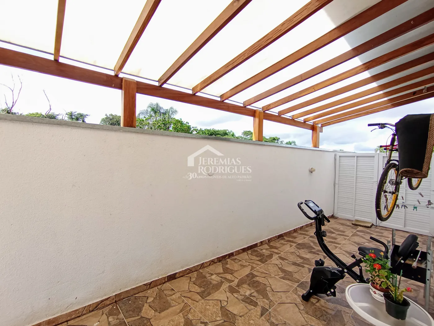 Casa para venda com 2 dormitórios no Residencial Charles Schineider em Taubaté/SP
