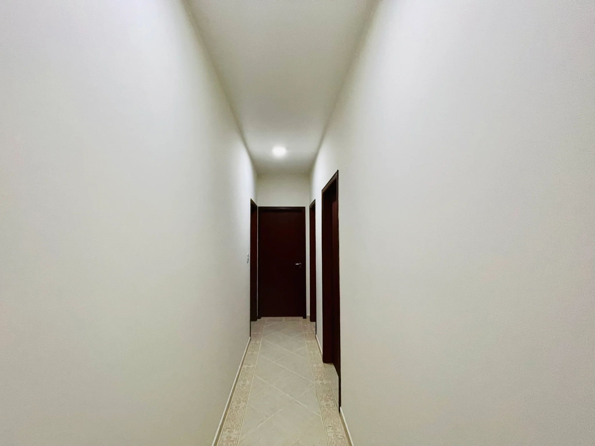 Casa à venda com 3 dormitórios no bairro Jardim das Nações em Taubaté/SP. 