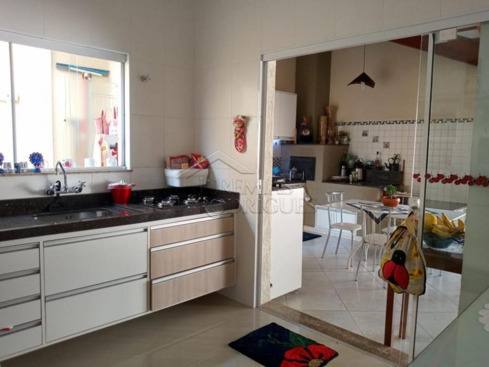 Casa à venda por R$ 1.300.000,00 - Tremembé/SP