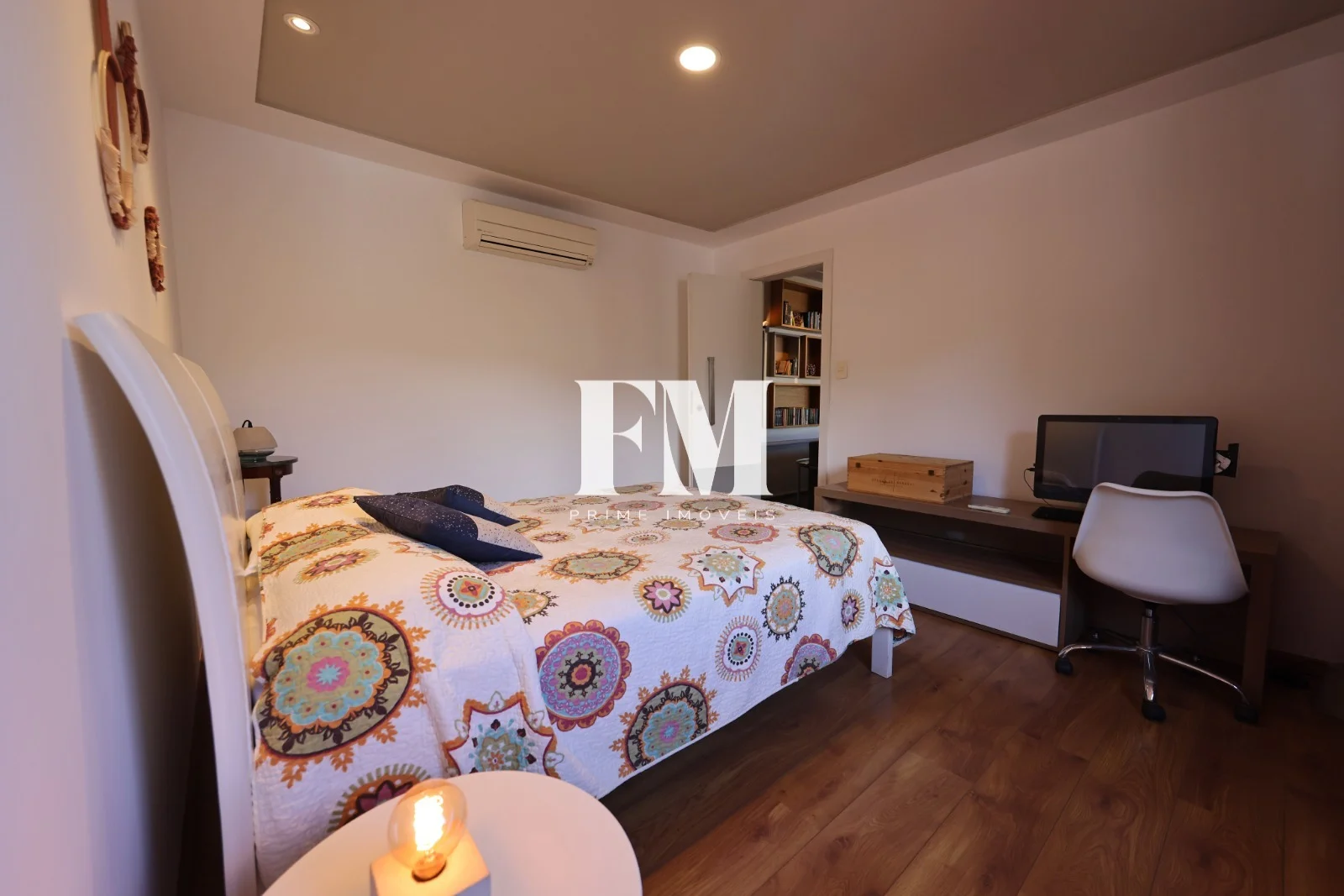 Santa Teresa | 6 Quartos (3 Suítes) | 1.100m² de Terreno com Piscina e Vista para a Natureza - foto 24