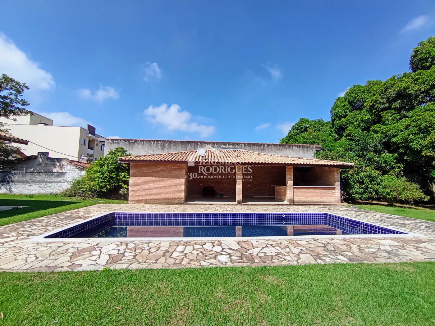 Chácara para locação com 4 dormitórios no bairro Jardim Carlota em Moreira Cesar/SP