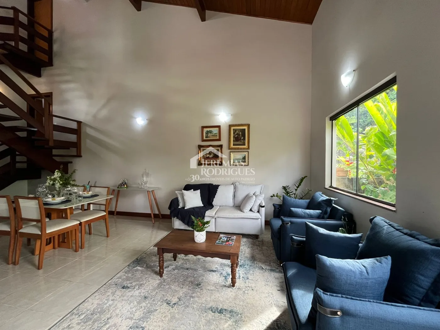 Casa com 4 dormitórios, 421 m² - Condomínio Chácaras Cataguá - Taubaté/SP.