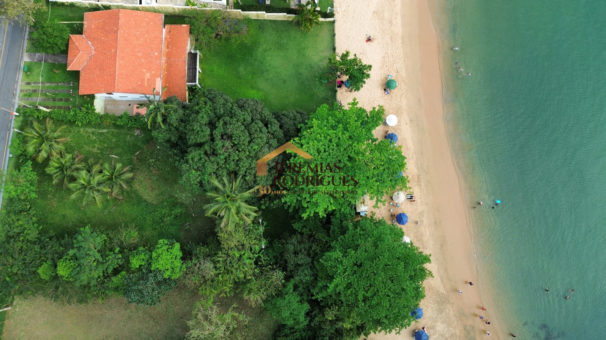 Terreno pé na areia à venda no Condomínio Santa Rita em Ubatuba/SP. - foto 3