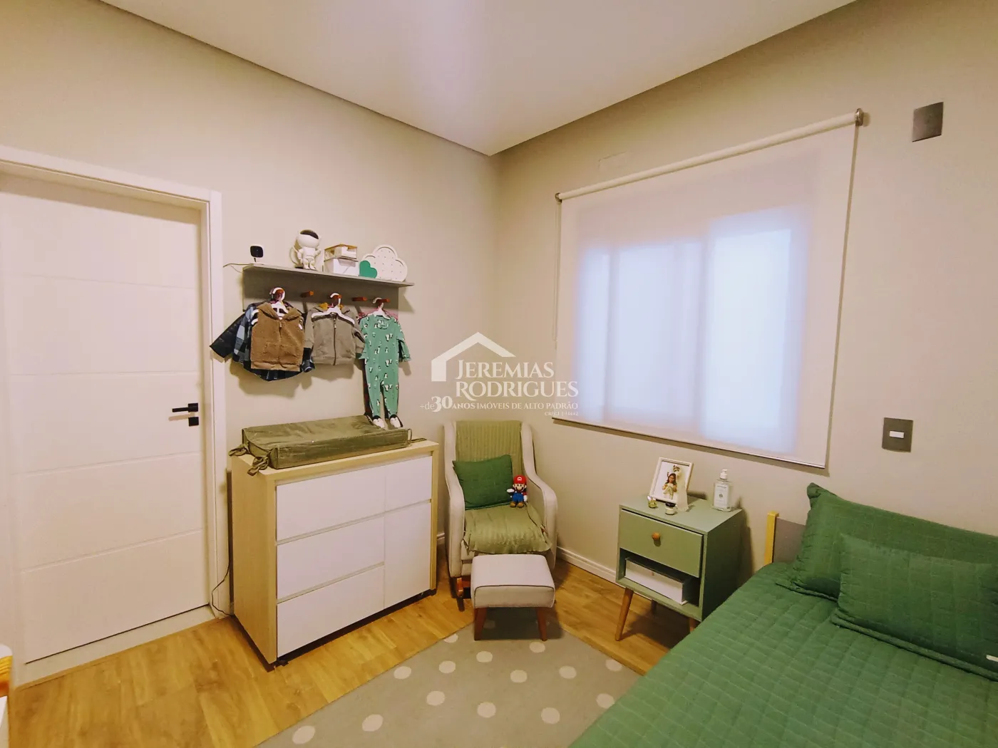 Casa à venda com 5 dormitórios no Condomínio Reserva dos Lagos em Pindamonhangaba/SP.