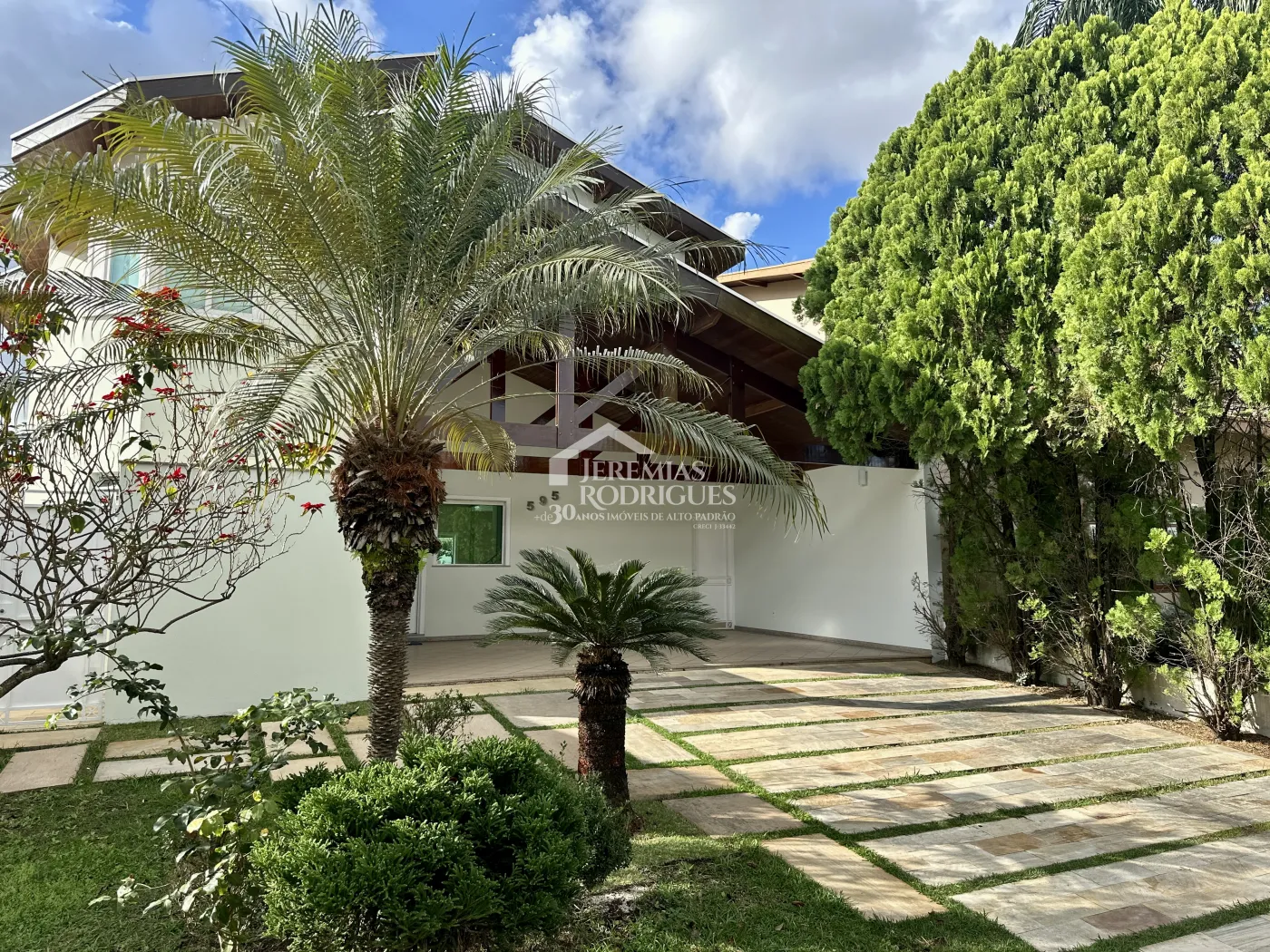 Casa para locação com 4 dormitórios no Condomínio Taubaté Village em Taubaté/SP - foto 2