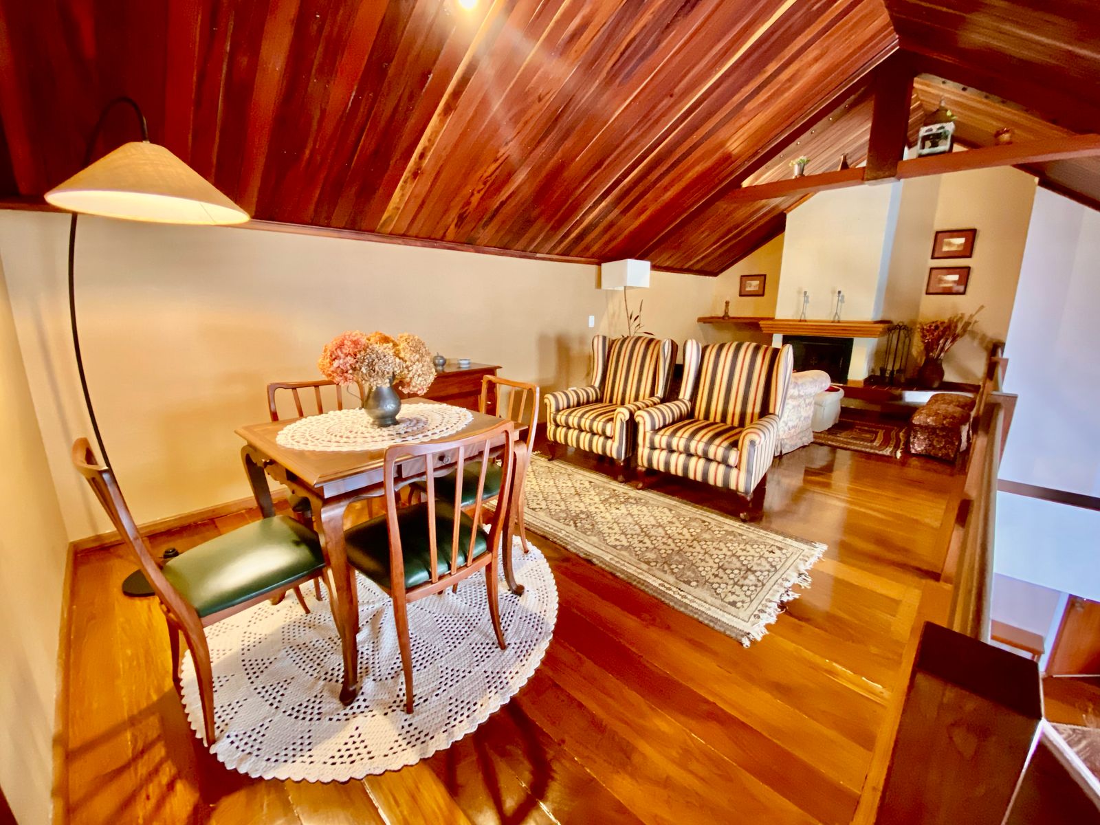 Apartamento à venda no Condomínio Le Bourg Saint Maurice em Campos do Jordão/SP.