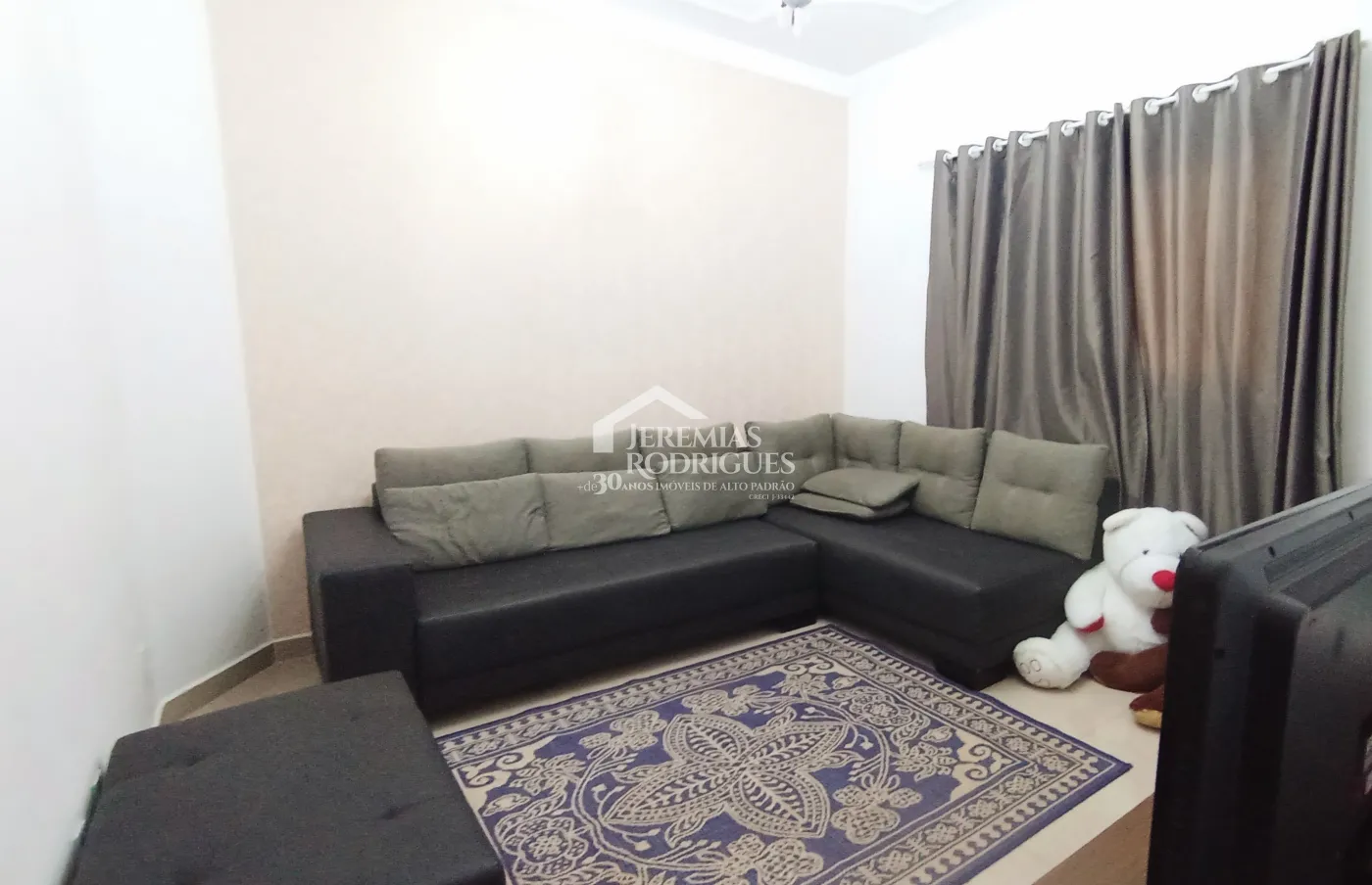 Casa para venda e locação com 4 dormitórios no Condomínio Jatobá em Tremembé/SP.