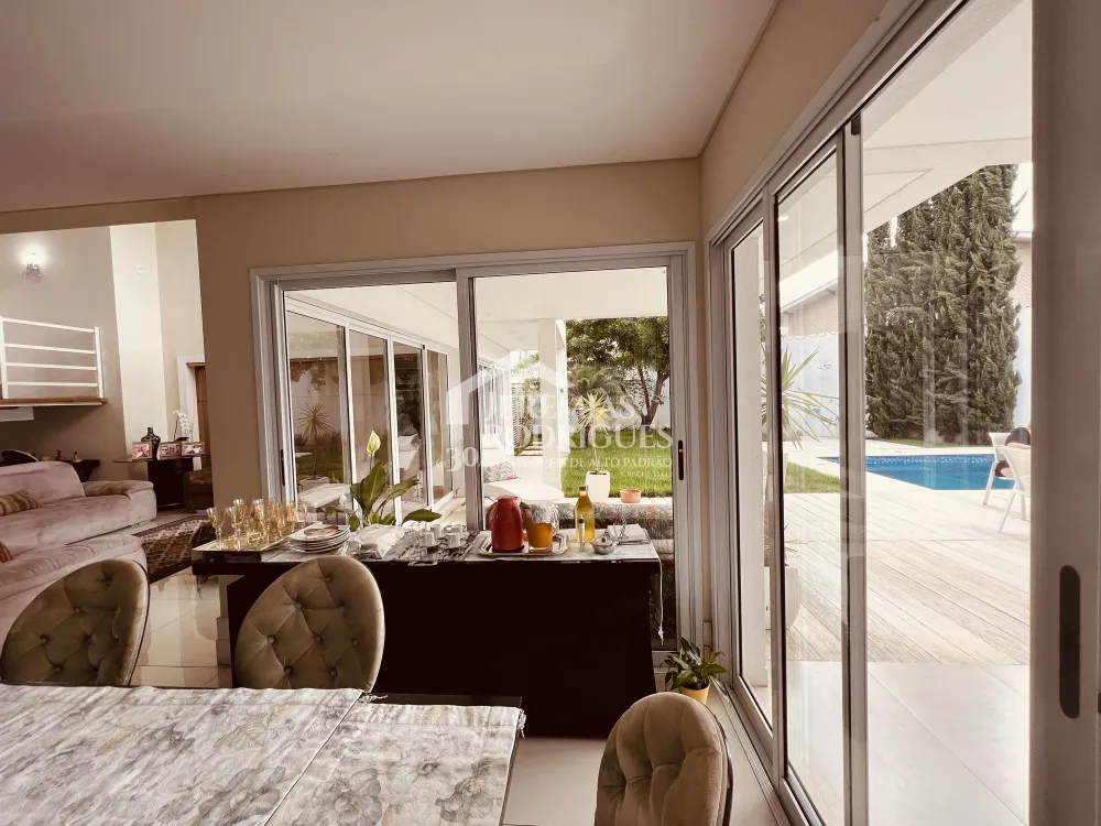 Casa com 6 quartos, 500 m² - Taubaté Village - Taubaté/SP