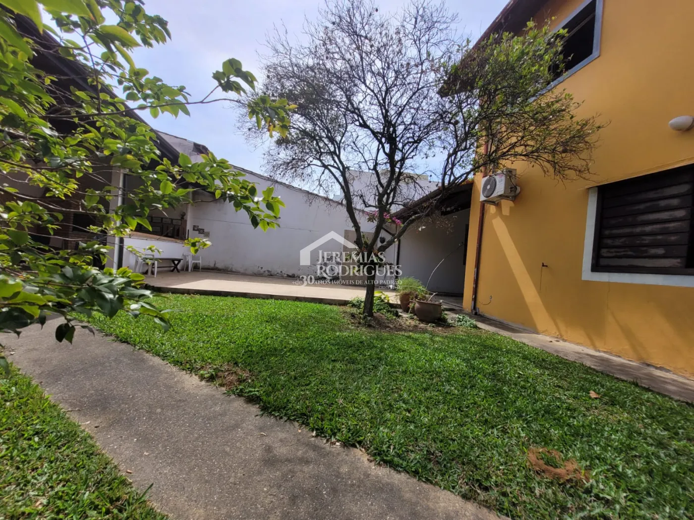 Casa com 3 dormitórios - Nossa Senhora do Perpétuo Socorro - Pindamonhangaba/SP