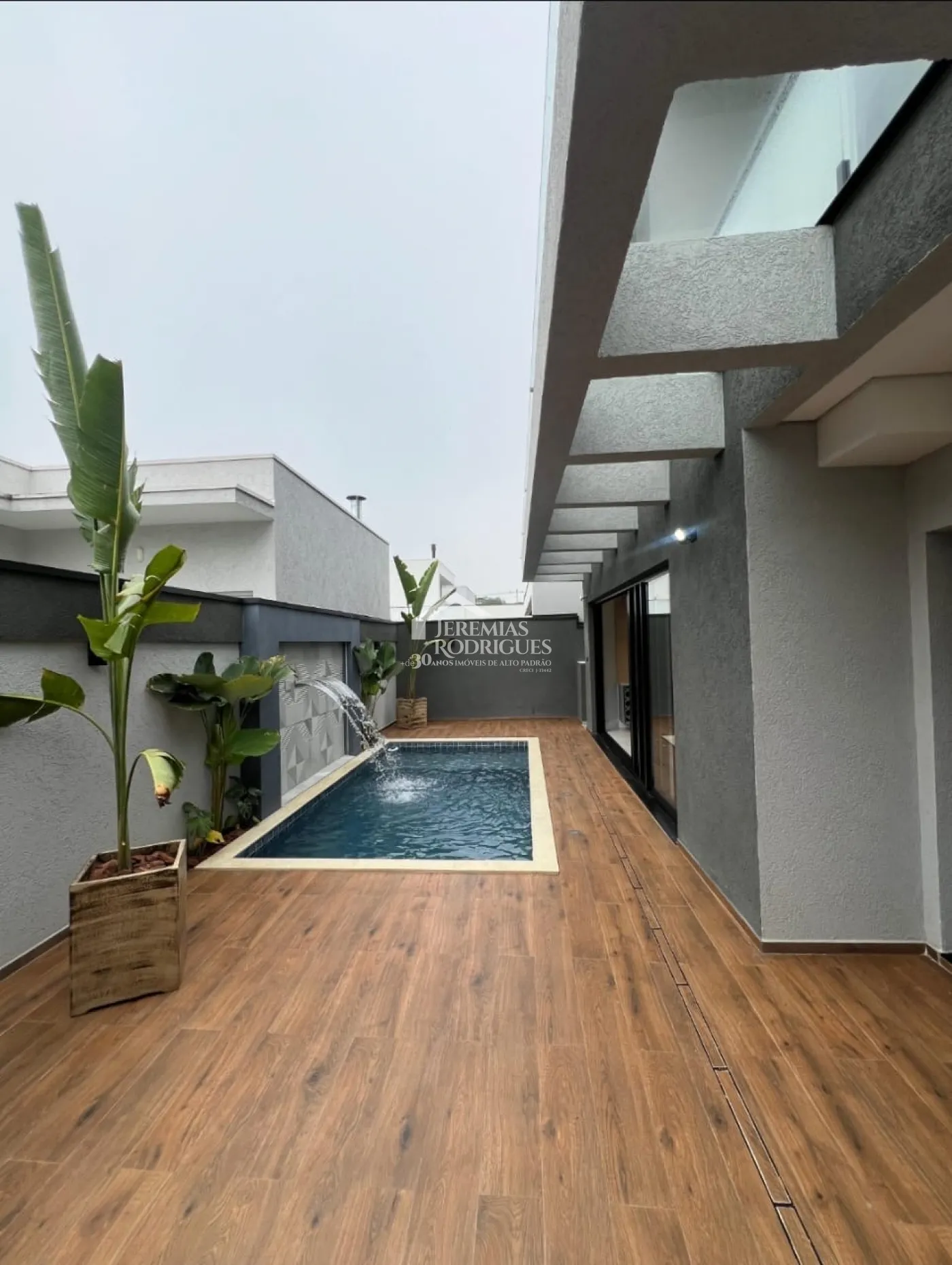 Sobrado com 4 suítes, 300 m² - Condomínio Ouro Ville - Taubaté/SP.