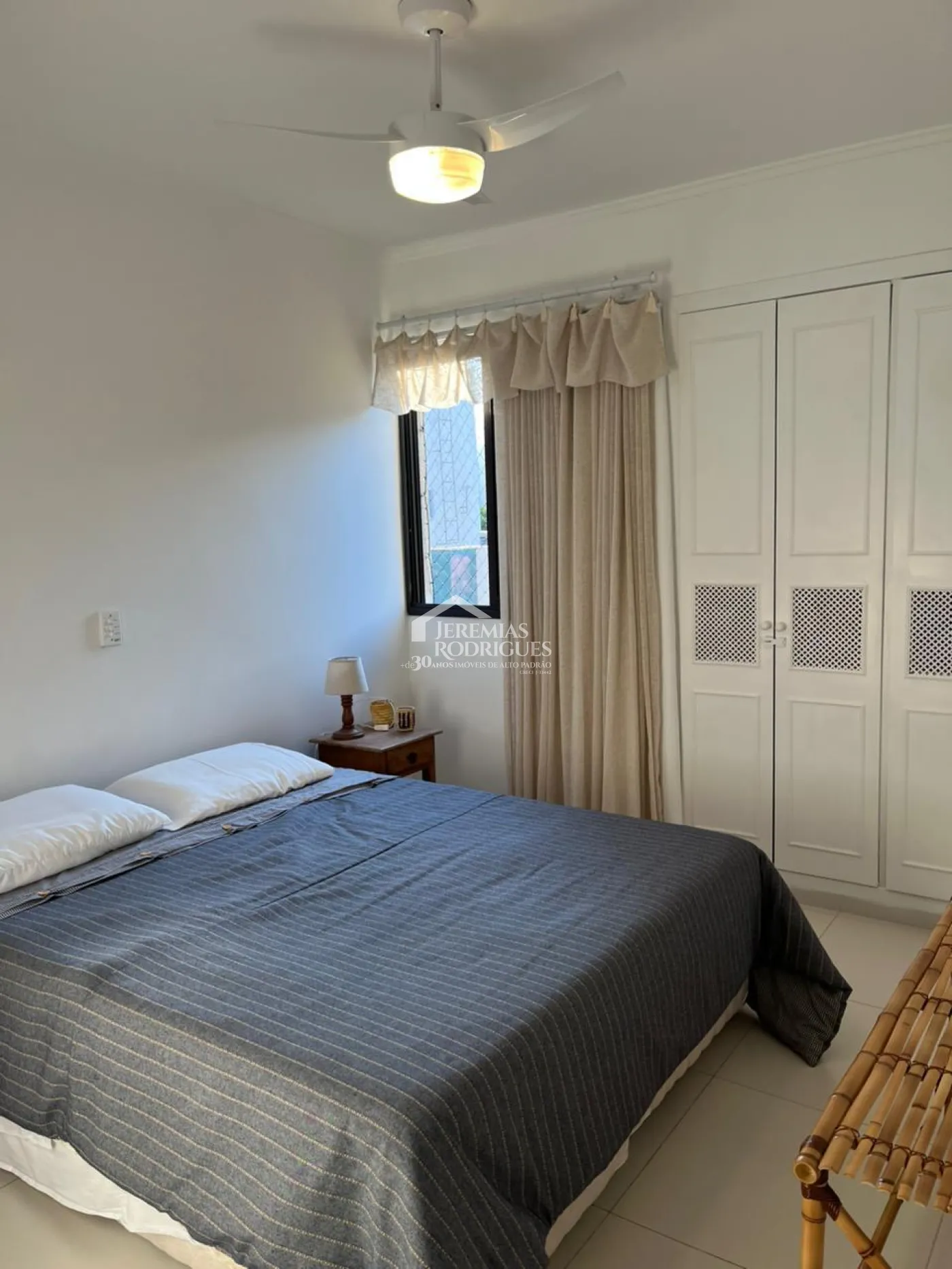 Apartamento duplex à venda com 3 dormitórios, 194 m² no Condomínio Lauro Rezende em Ubatuba/SP.