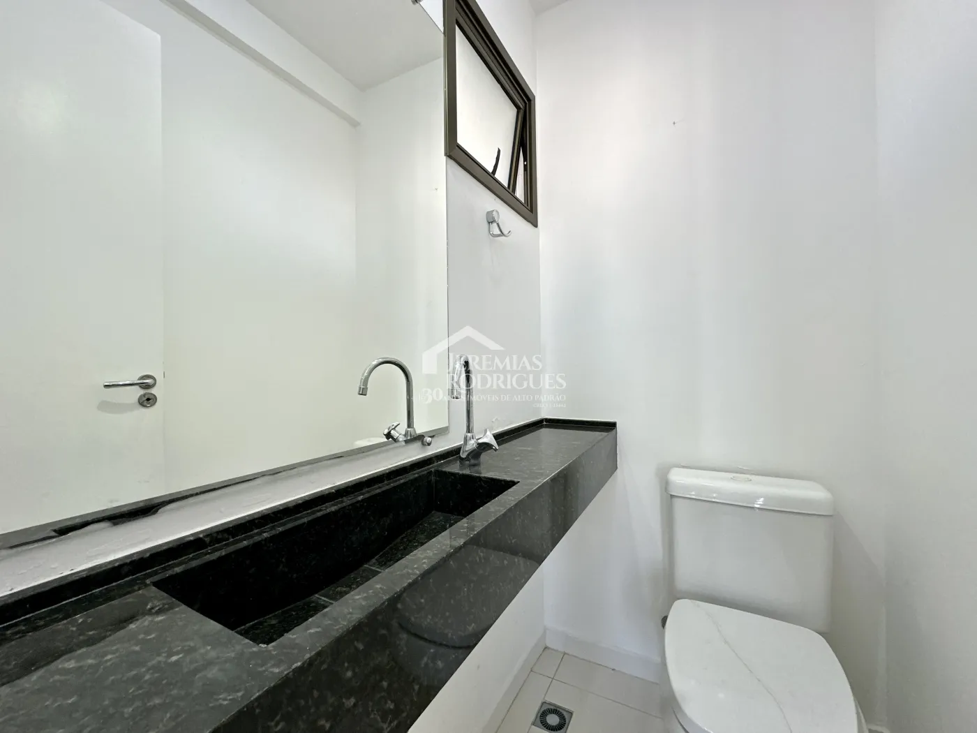 Apartamento com 3 dormitórios, 125 m² - Edifício Jabuticabeiras - Taubaté/SP.