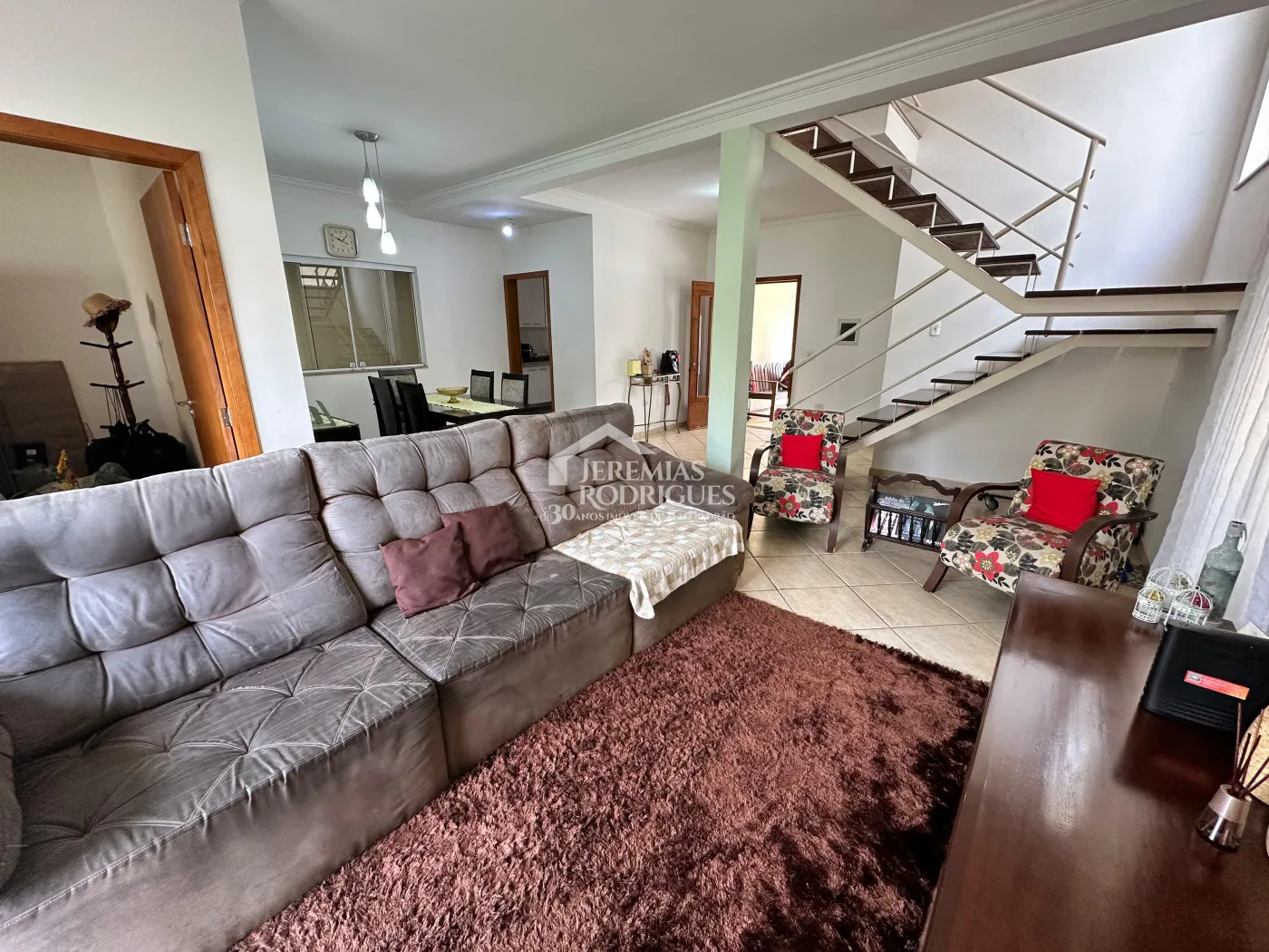 Casa à venda com 3 dormitórios no Condomínio Jatobá em Tremembé/SP.