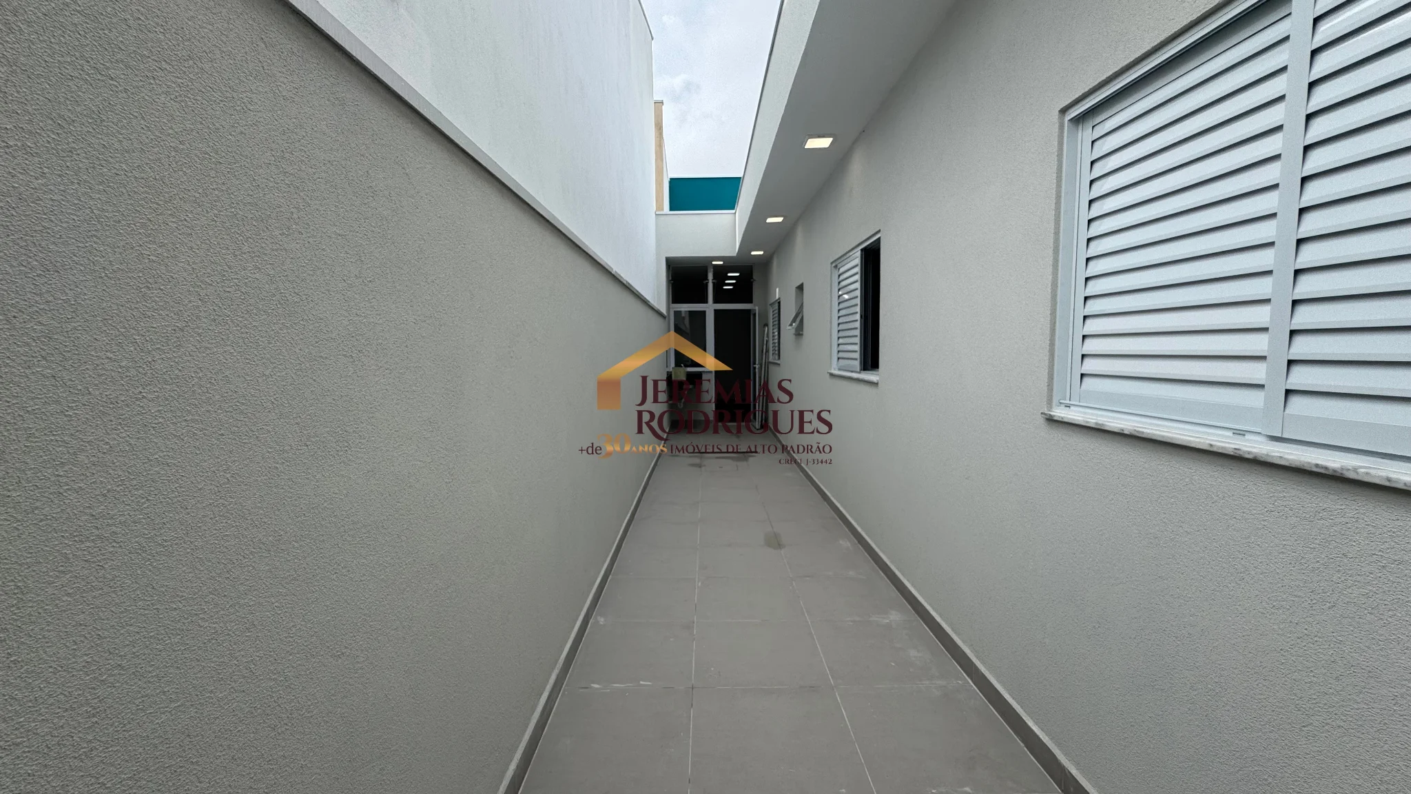 Casa à venda no Condomínio Residencial Laguna em Pindamonhangaba/SP.