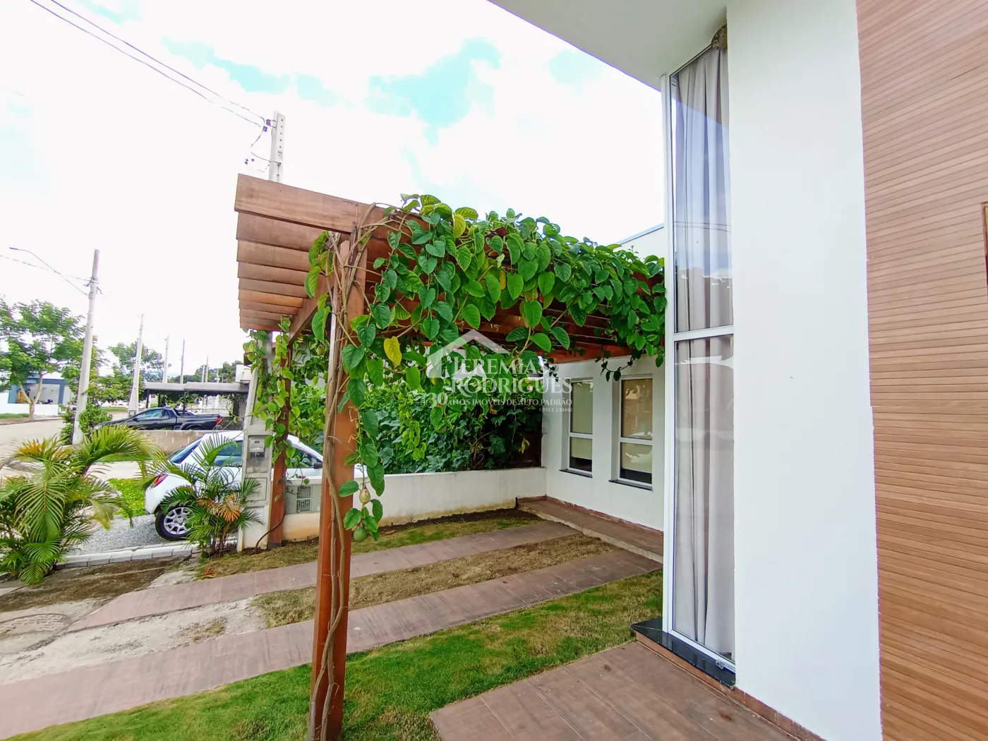 Casa para venda com 2 dormitórios no Residencial Charles Schineider em Taubaté/SP