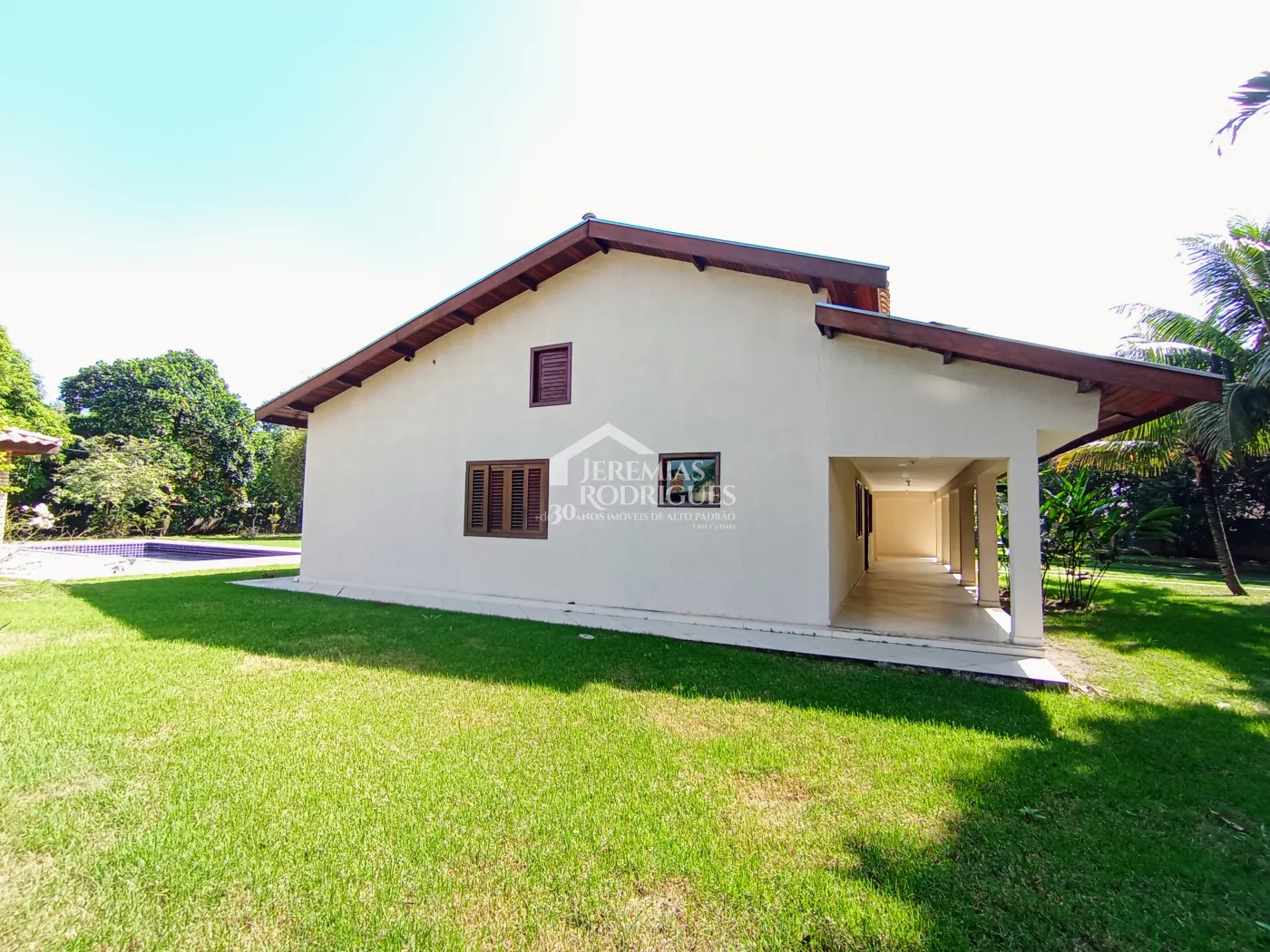 Chácara para locação com 4 dormitórios no bairro Jardim Carlota em Moreira Cesar/SP
