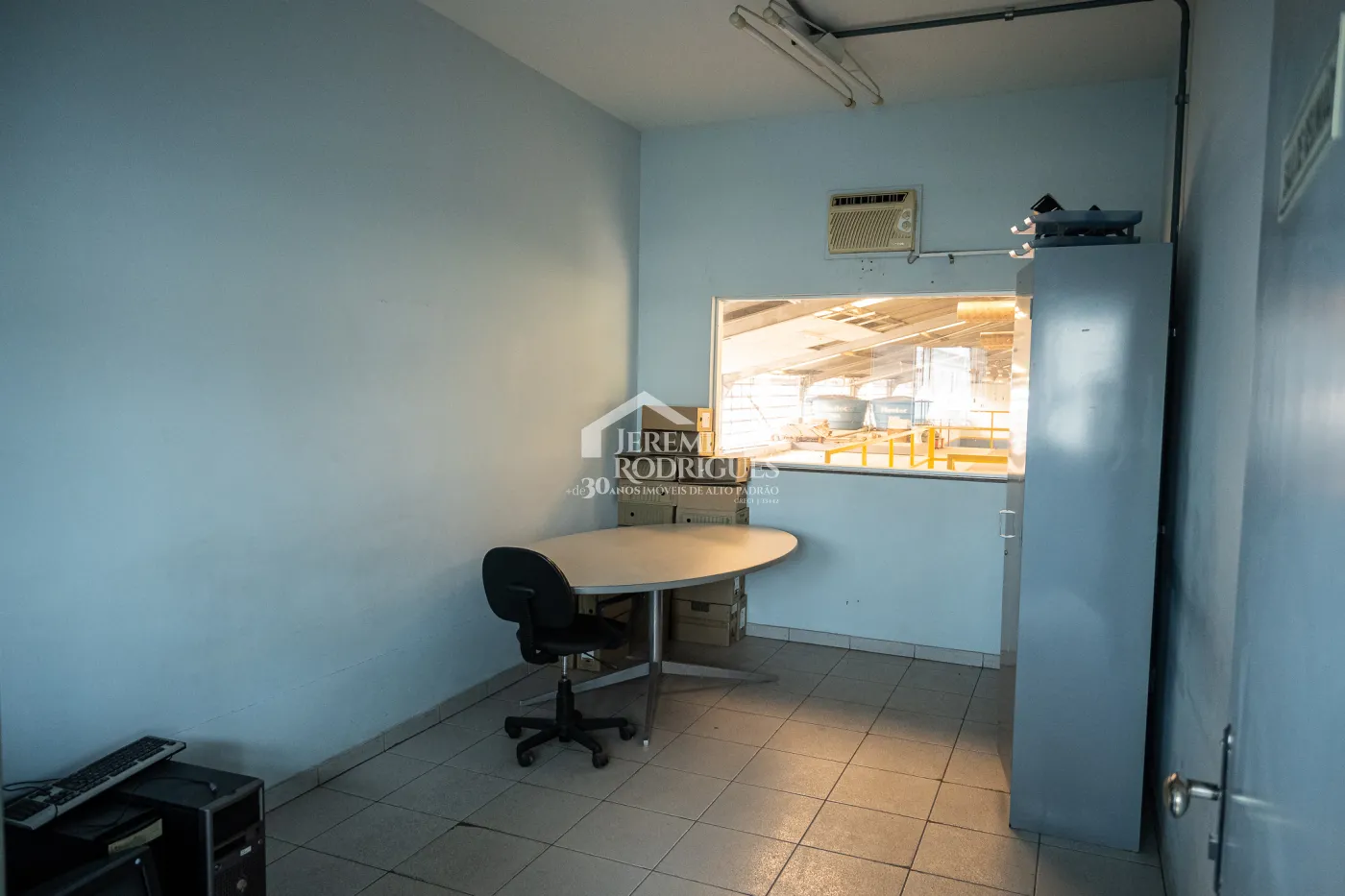 Área disponível para venda em Guaratinguetá.