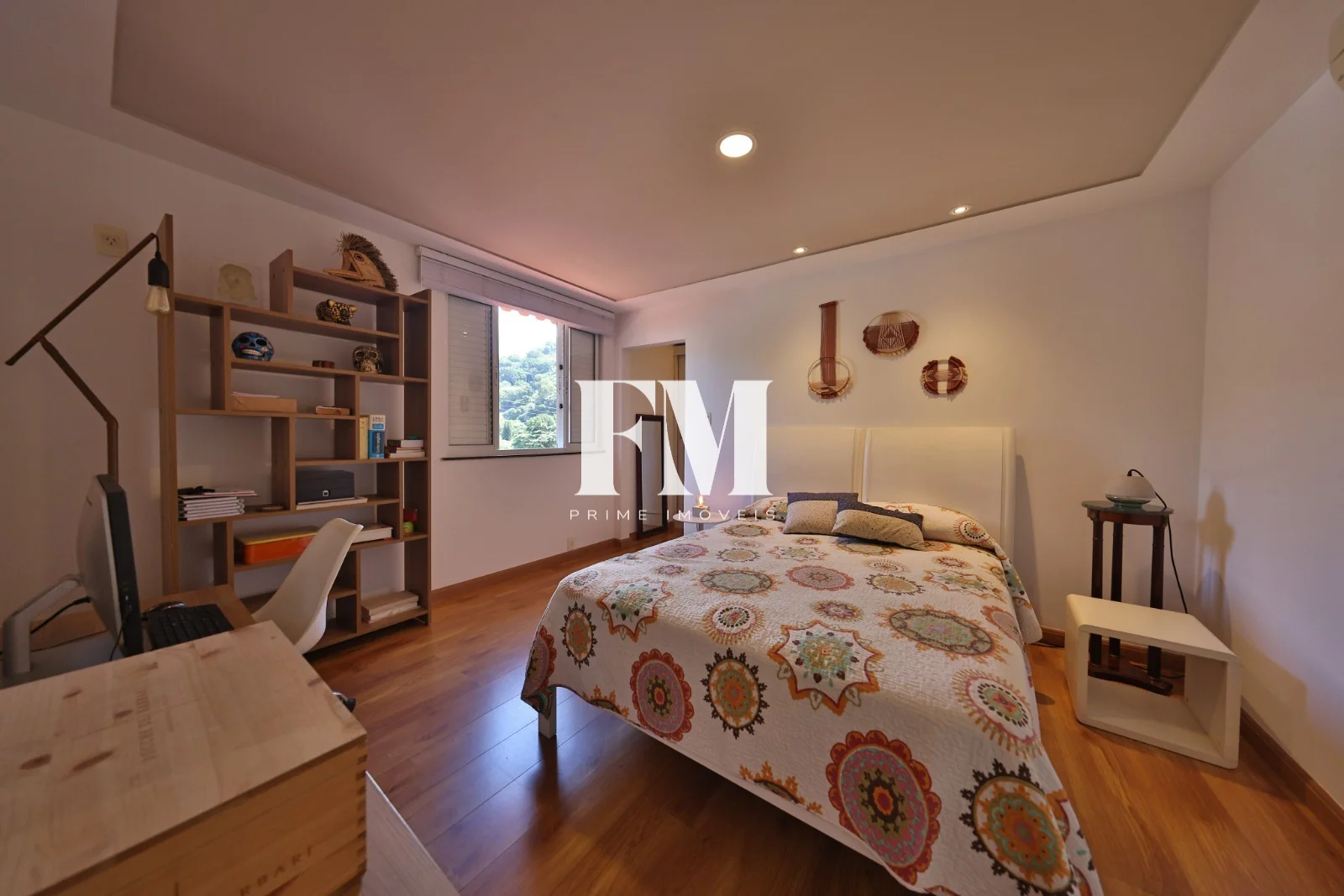 Santa Teresa | 6 Quartos (3 Suítes) | 1.100m² de Terreno com Piscina e Vista para a Natureza - foto 35