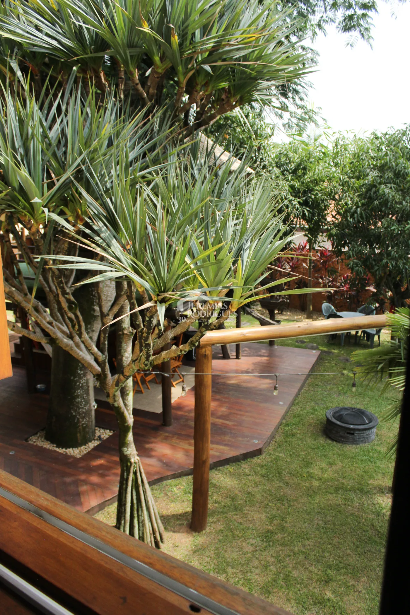 Casa para venda e locação com 5 dormitórios no Condomínio Taubaté Village em Taubaté/SP.