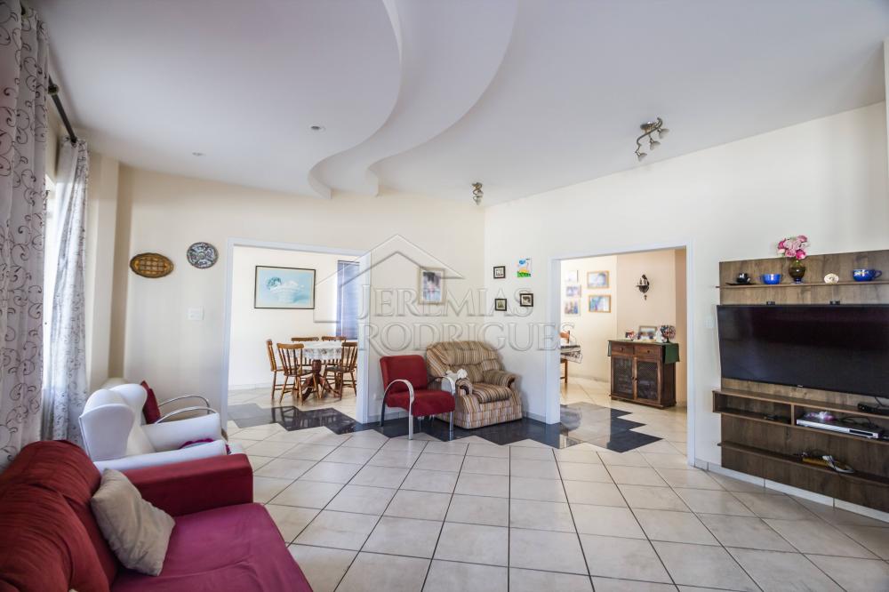 Casa para venda e locação  no Condomínio Taubaté Village em Taubaté/SP.